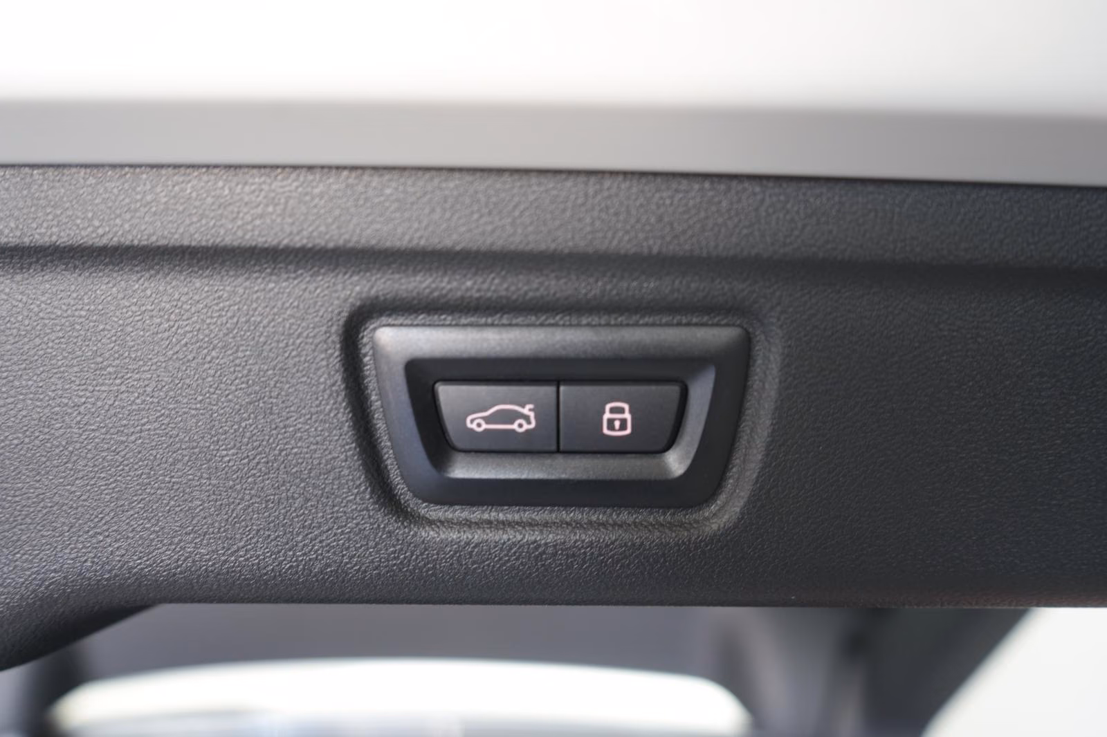 (B-320) BMW(Hybrid) 320 e Touring M Sport ACC/Kamera/H&K/Wide/Lane/S - Image 24