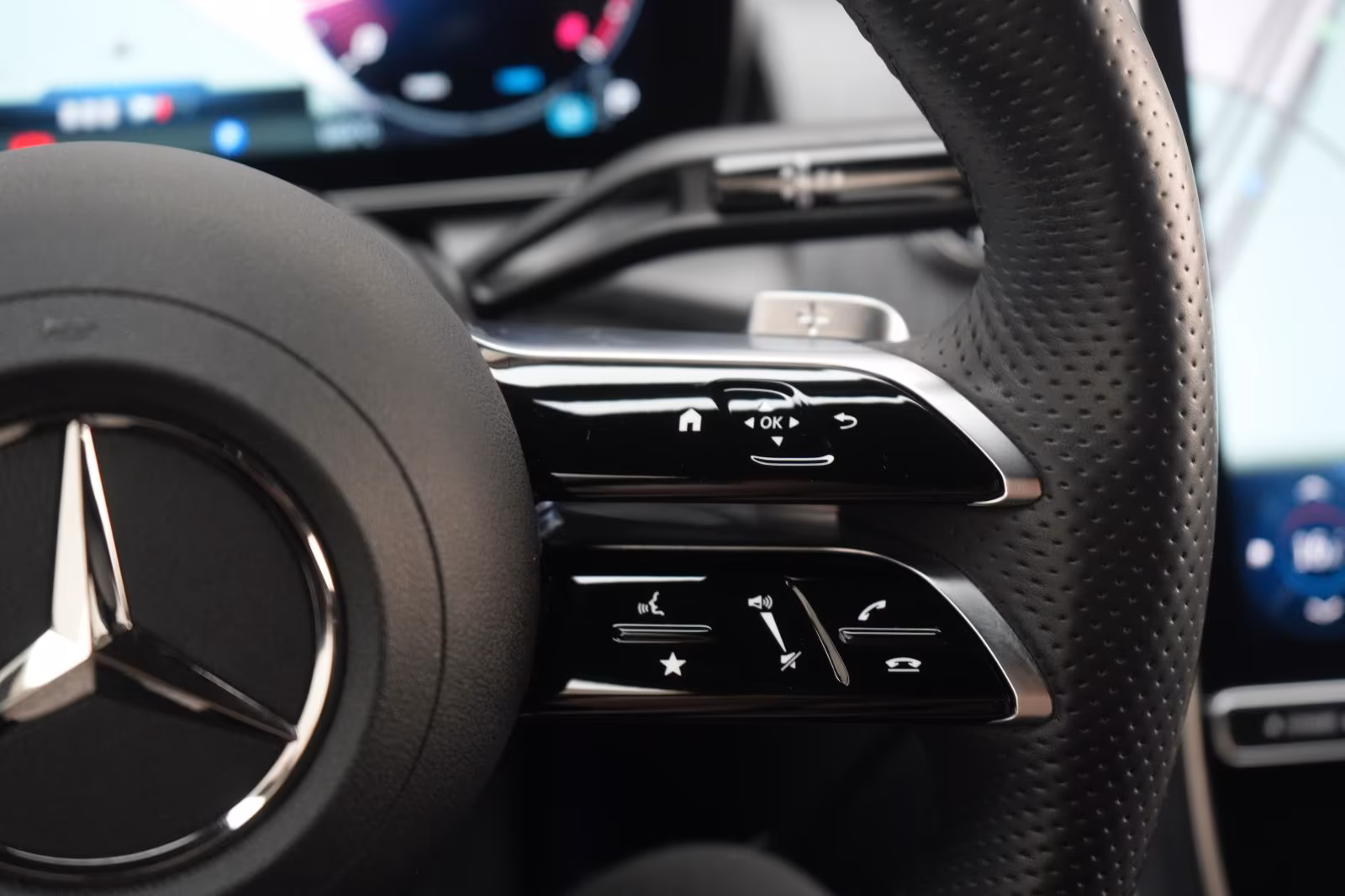 (B-021) Mercedes-Benz GLC 300 4Matic 9G-Tronic AMG Line Advanced  - Image 12