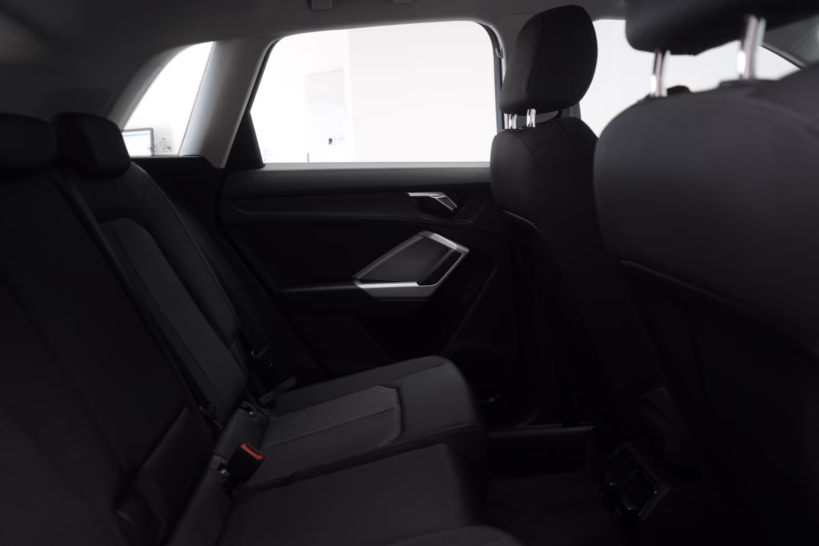 (B-461) Audi Q3 35 TFSI S tronic advanced CarPlay/Temp/Virtua - Image 11