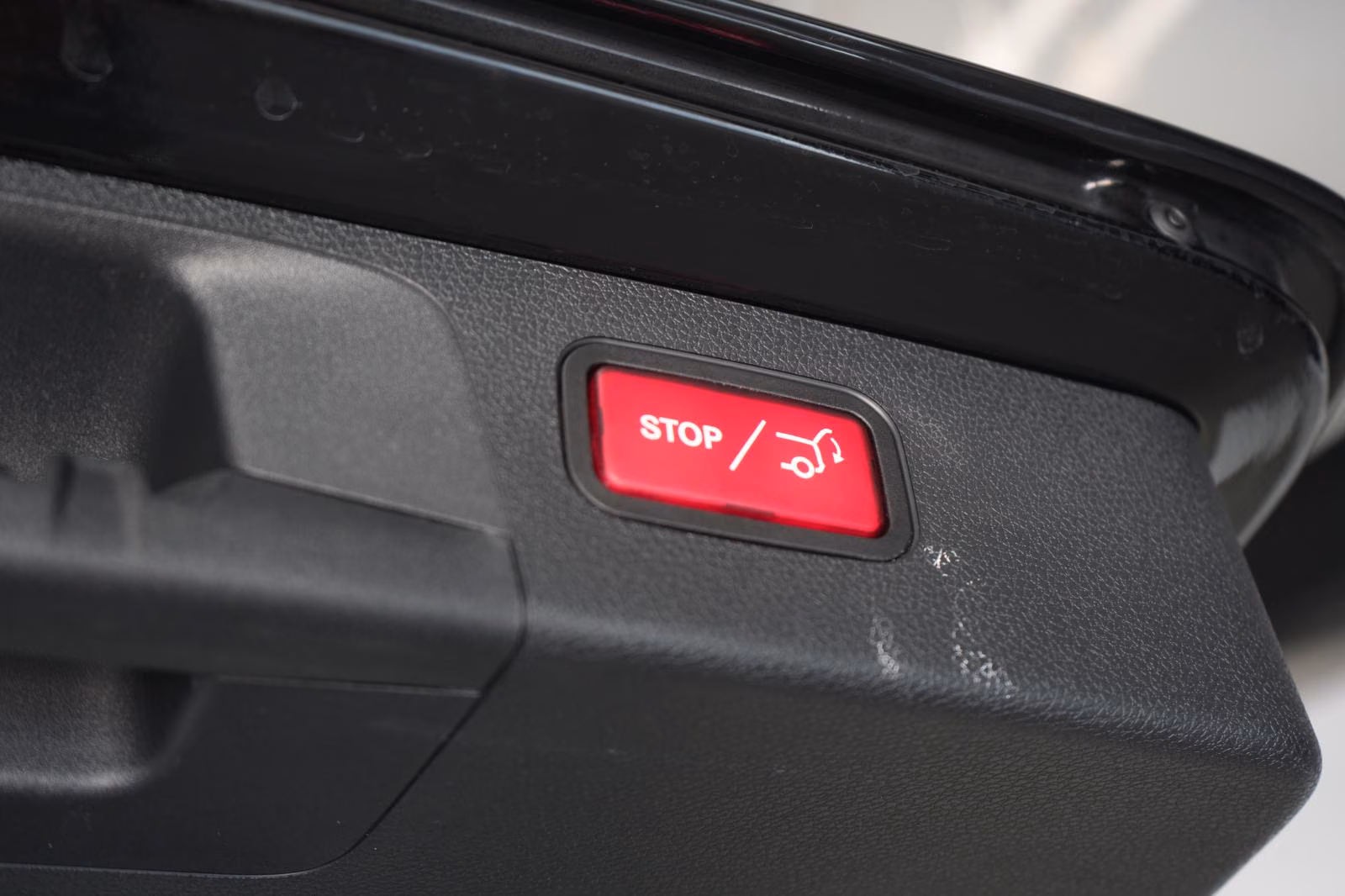 (B-039) Mercedes-Benz(Hybrid) E 300 de 4Matic T Avantgarde Leder/Distronic/Kam - Image 29