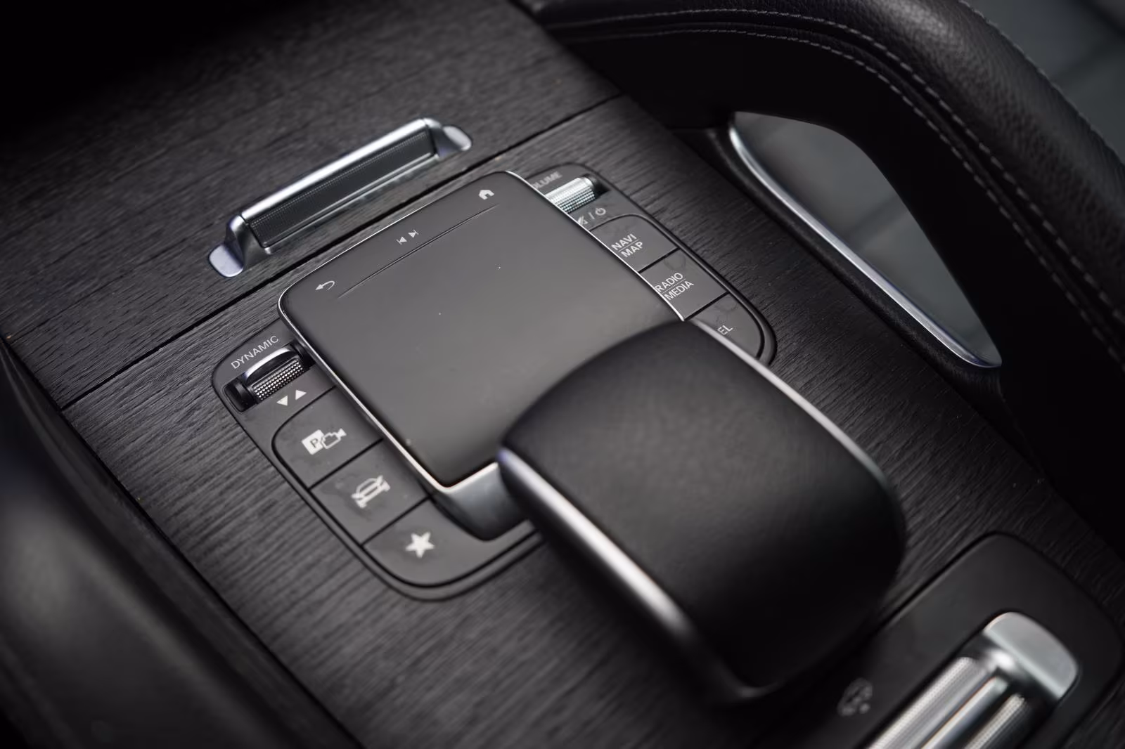 (B-329) Mercedes-Benz(Hybrid) GLE 350 de 4Matic AMG Leder/Burmester/Softclo - Image 12