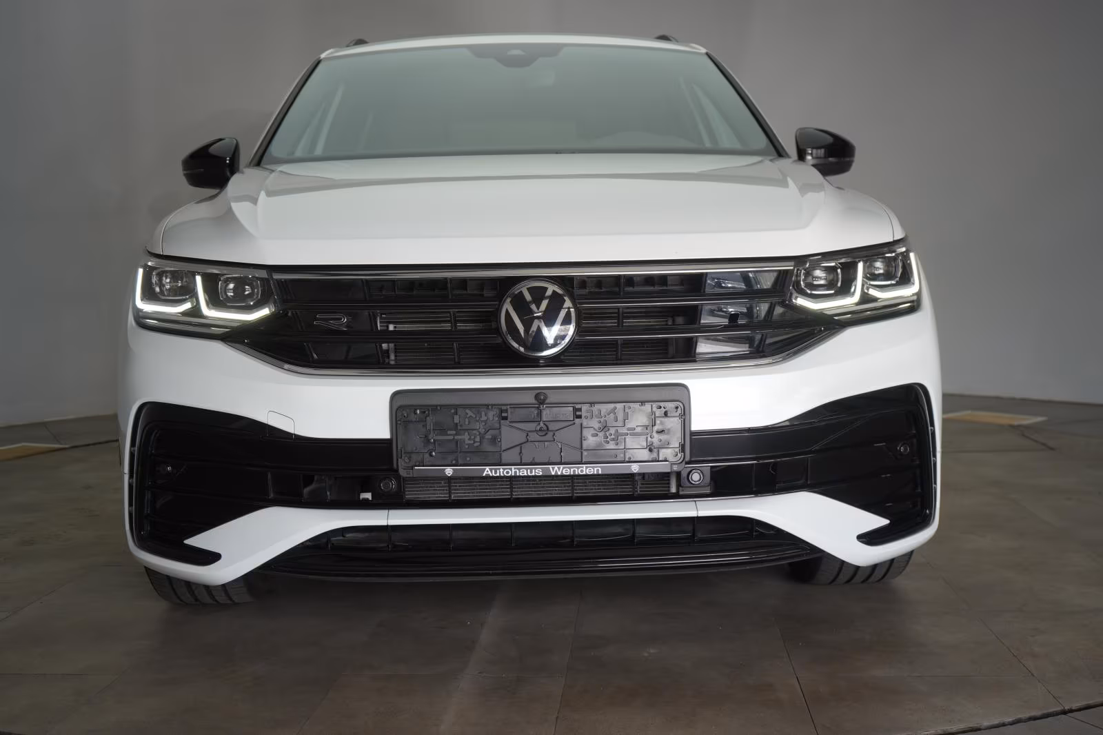 (B-422) Volkswagen(Hybrid) Tiguan 1.4 eHybrid DSG R Line ACC/Leder/HUD/Virt - Image 2