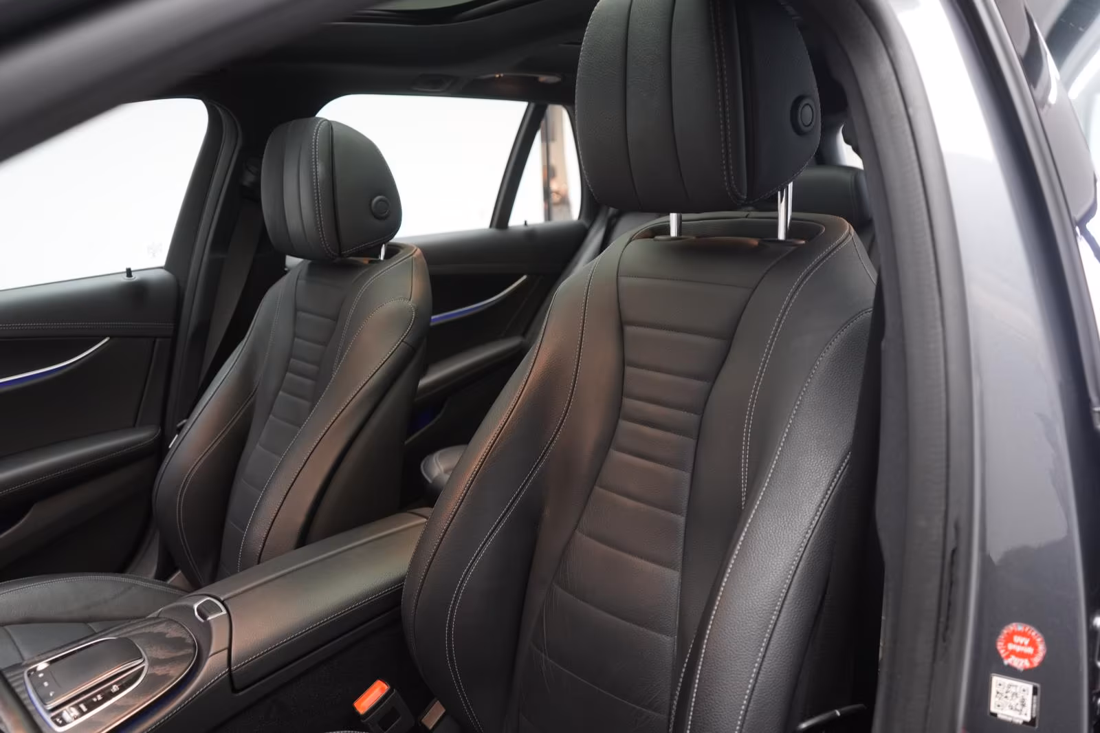 (B-341) Mercedes-Benz(Hybrid) E 300 de 4Matic T 9G-Tronic Avantgarde Leder/Dis - Image 7