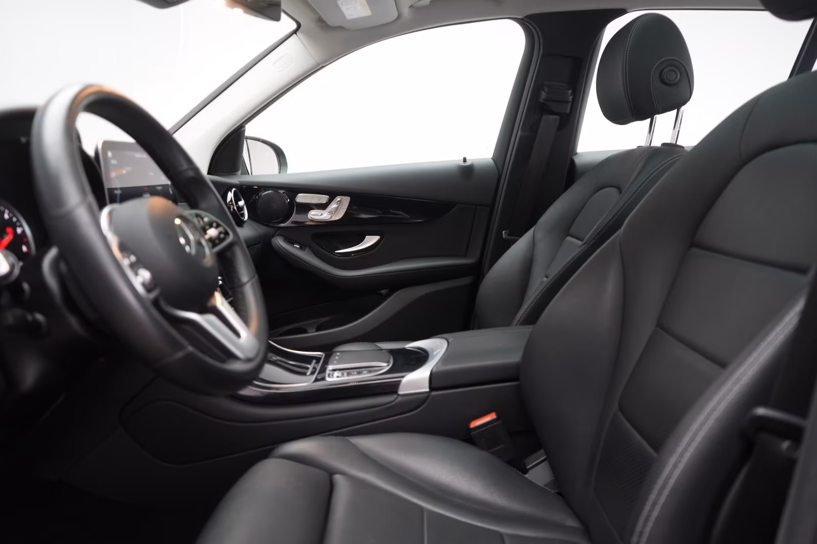 (B-354) Mercedes-Benz(Hybrid) GLC 300 de 4Matic 9G-Tronic Leder/Temp/Kamera - Image 5