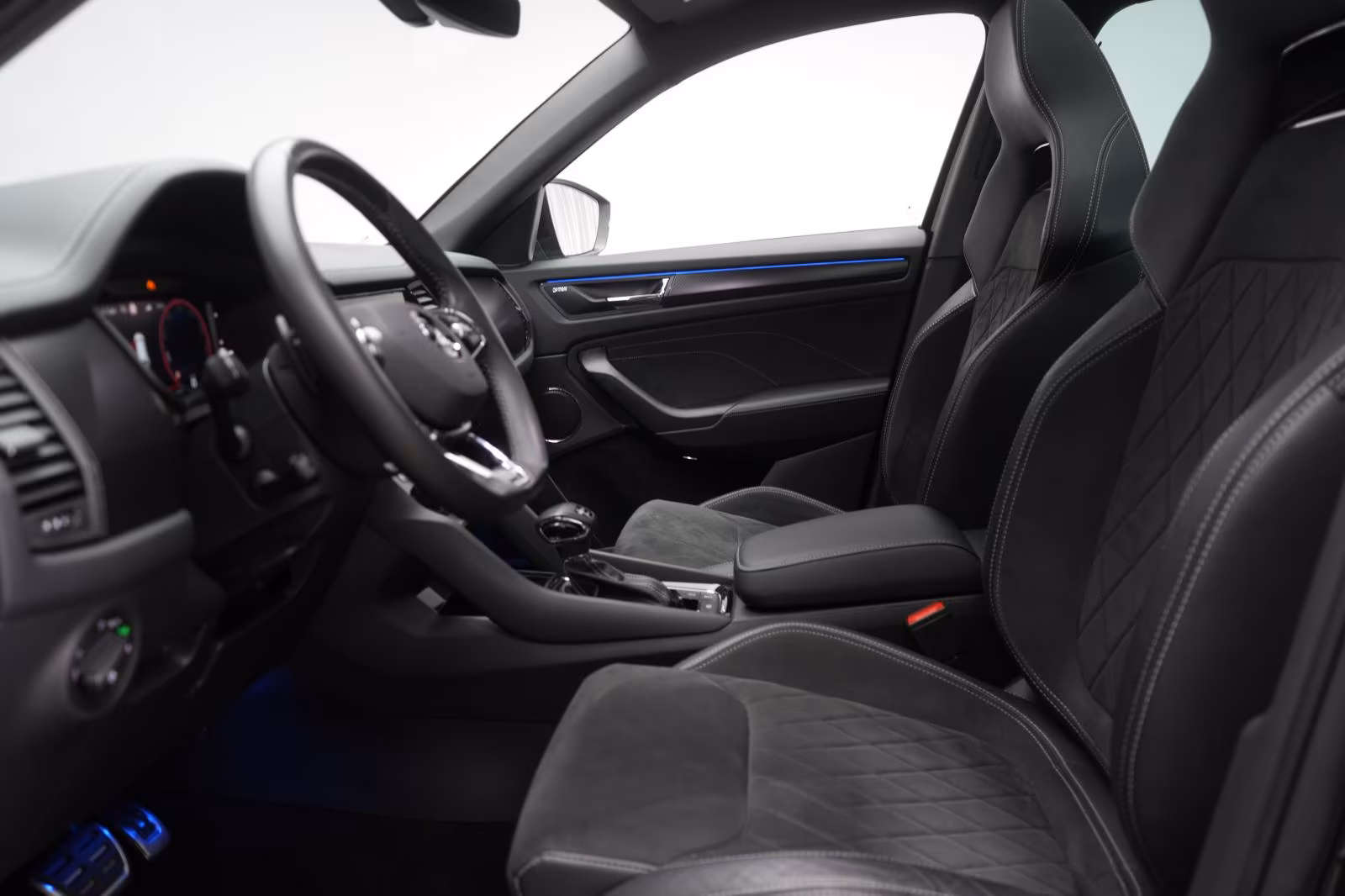 (B-611) Skoda Kodiaq 2.0 TDI Sportline ACC/Kamera/Canton/Pano/ - Image 6