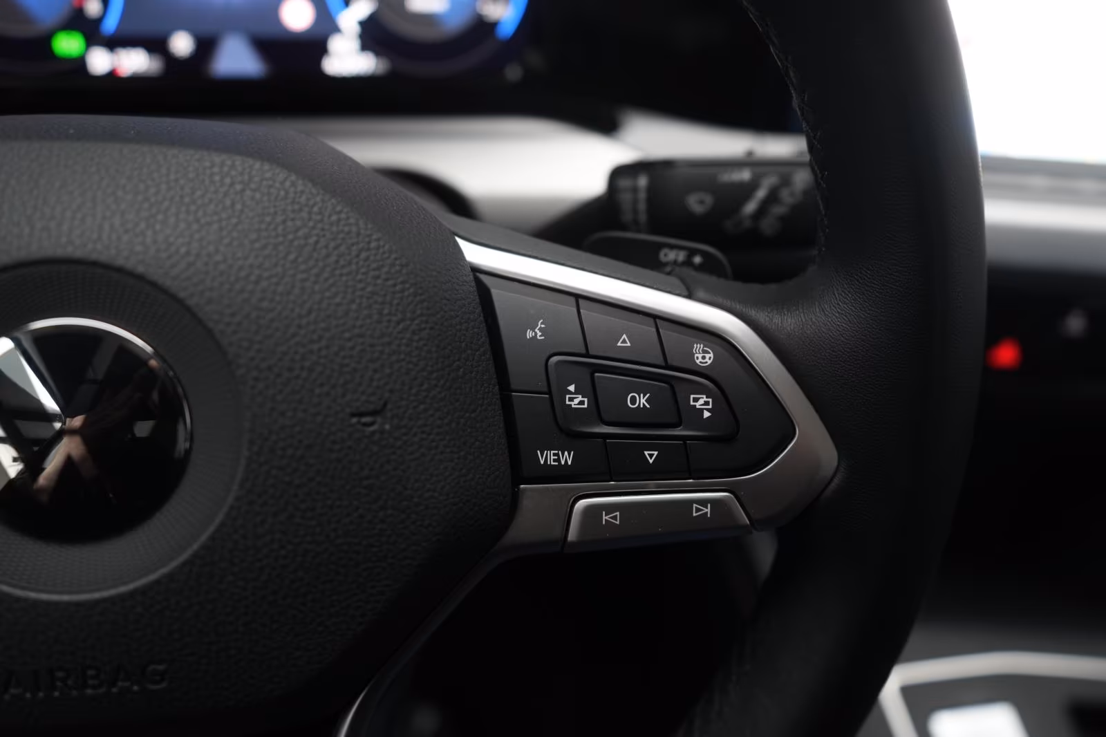 (B-420) Volkswagen Golf 1.0 eTSI DSG Life ACC/Kamera/Virtual/Lane/ - Image 13