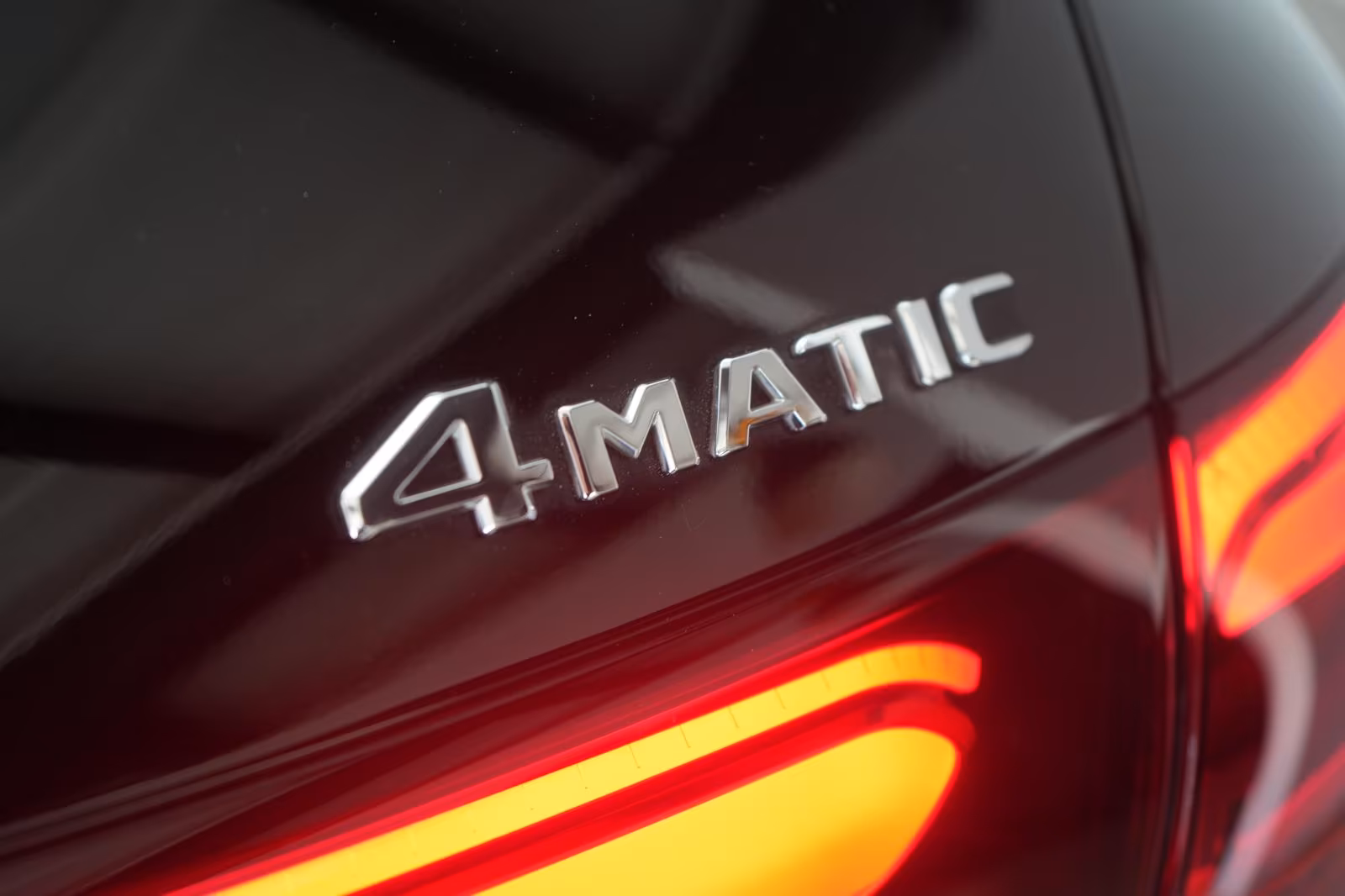 (B-232) Mercedes-Benz(Hybrid) GLC 300 e 4Matic 9G-Tronic AMG Leder/Distronic/ - Image 25