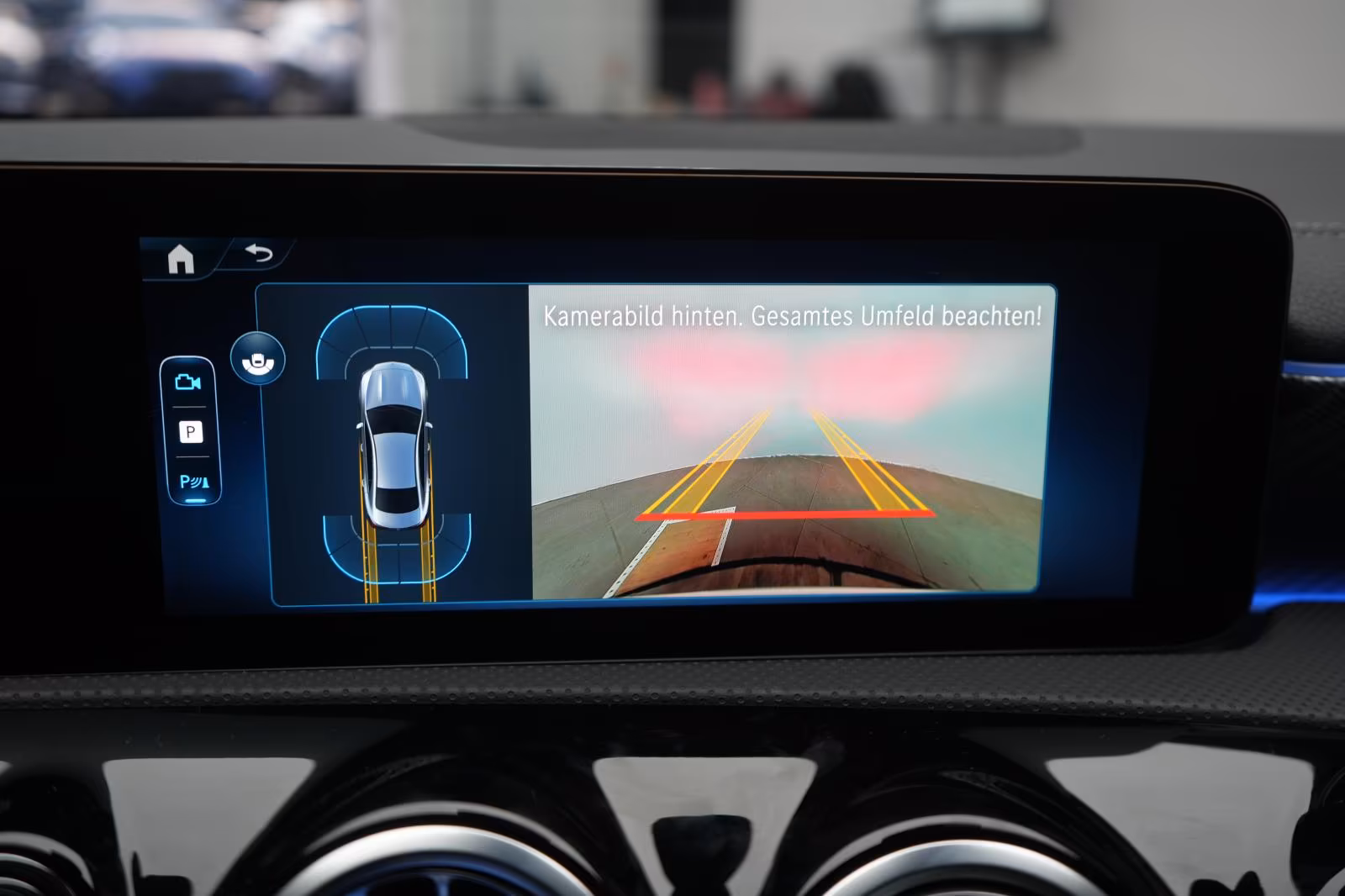 (B-665) Mercedes-Benz CLA 200 7G-DCT Progressive Line Advanced Distr - Image 13