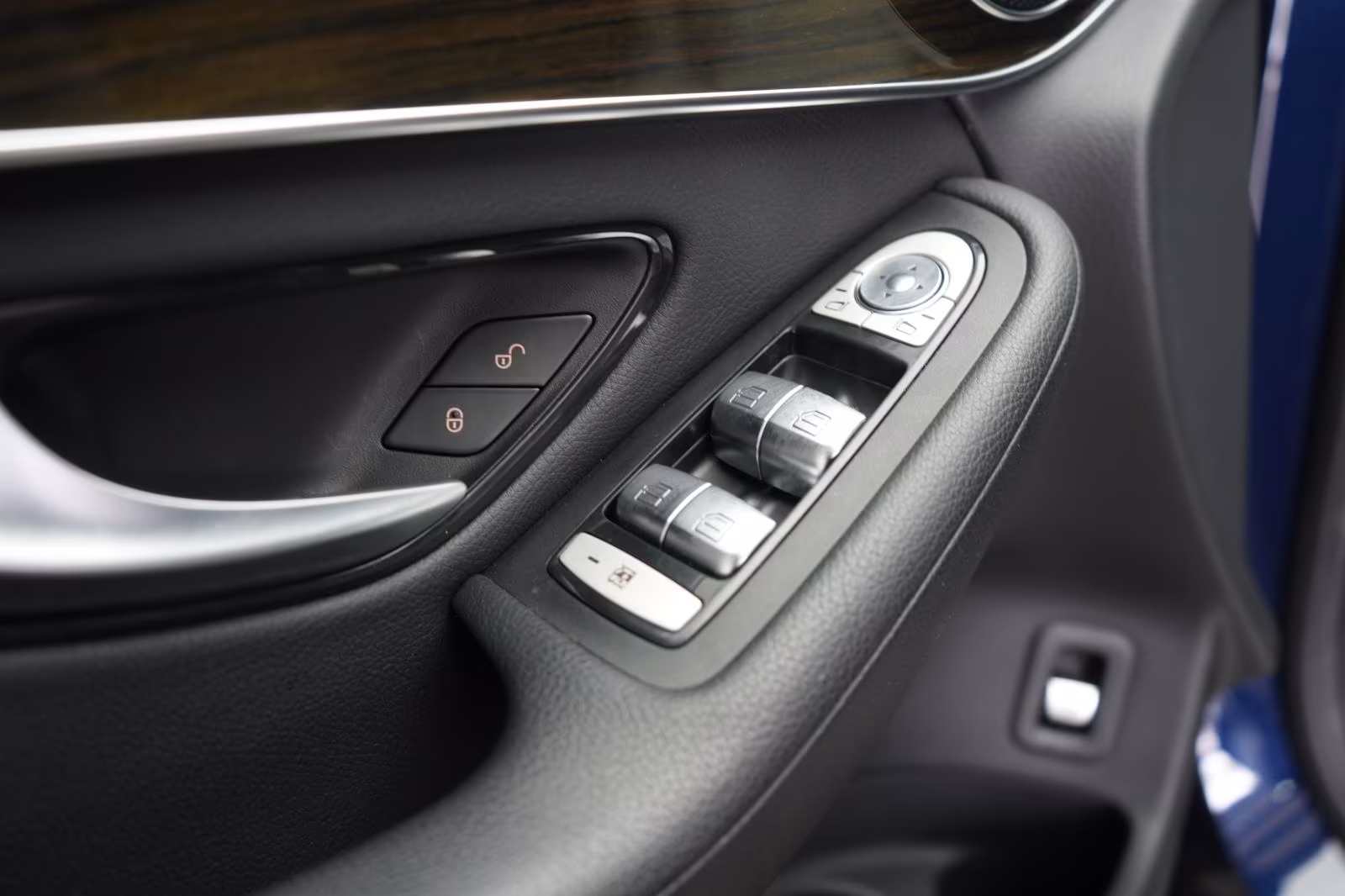 (B-183) Mercedes-Benz(Hybrid) GLC 300 de 4Matic 9G-Tronic Leder/Temp/Kame - Image 12