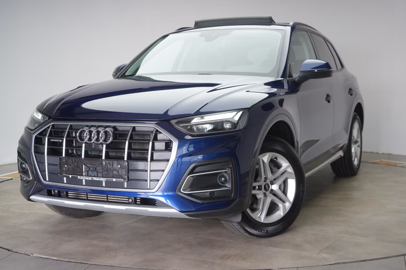 (B-072) Audi Q5(Hybrid) 50 TFSIe quattro S tronic advanced - Image 3
