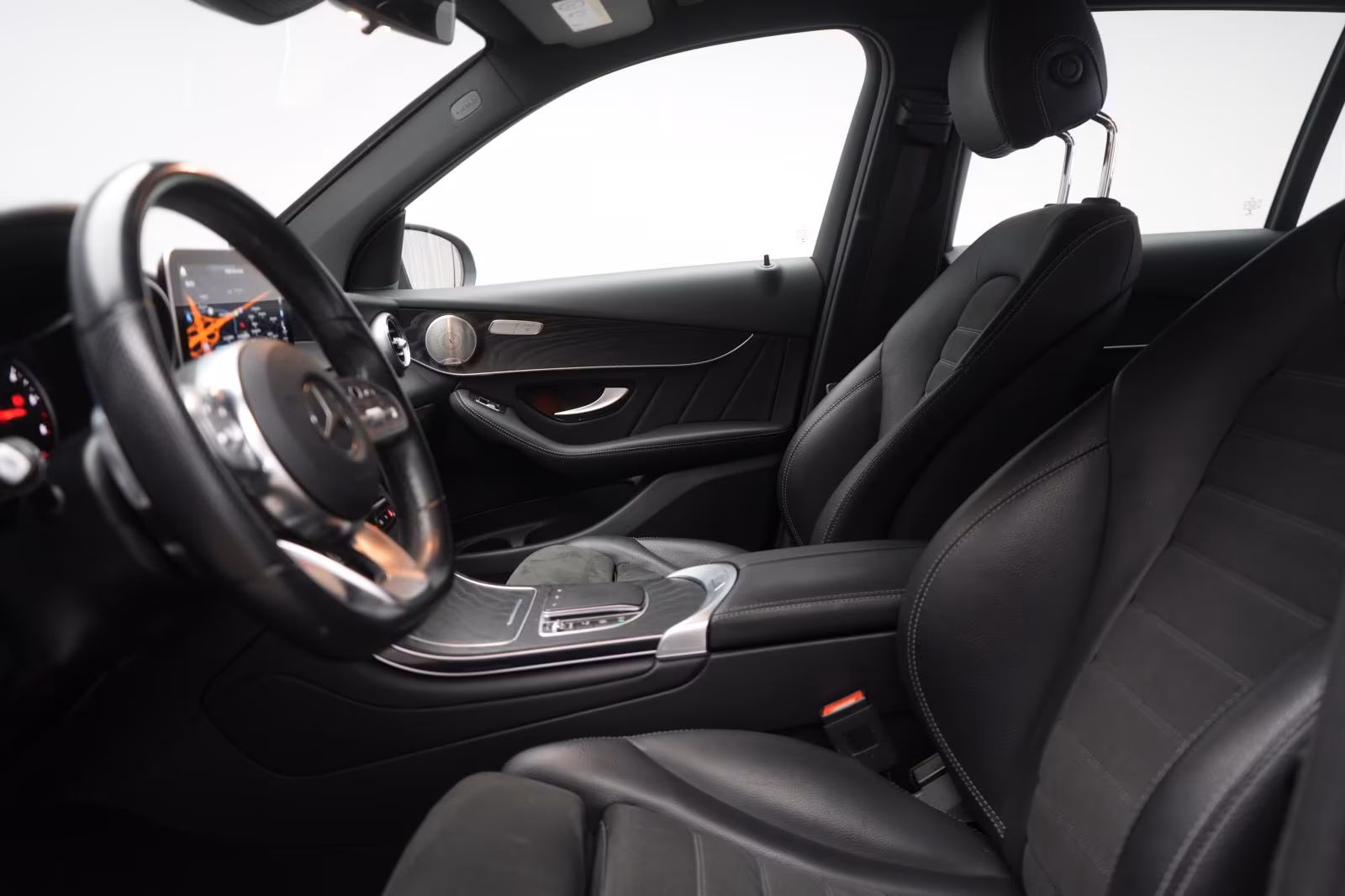 (B-717) Mercedes-Benz GLC 300 d 4Matic 9G-Tronic AMG Temp/Kamera - Image 6