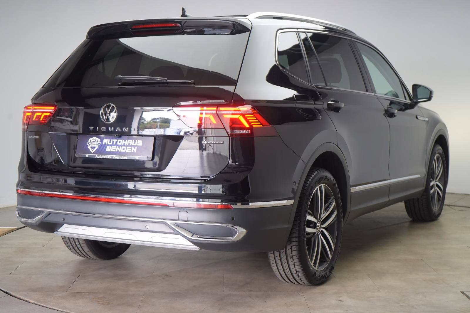 (B-288) Volkswagen Tiguan Allspace 2.0 TDI 4Motion Elegance STHZ/Pa - Image 5