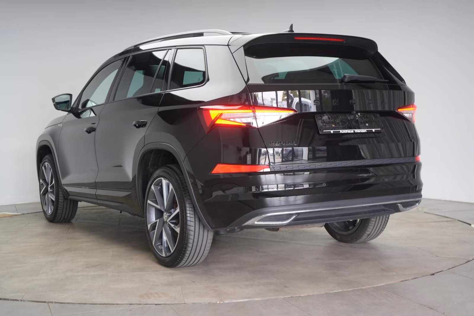 (B-611) Skoda Kodiaq 2.0 TDI Sportline ACC/Kamera/Canton/Pano/ - Image 4