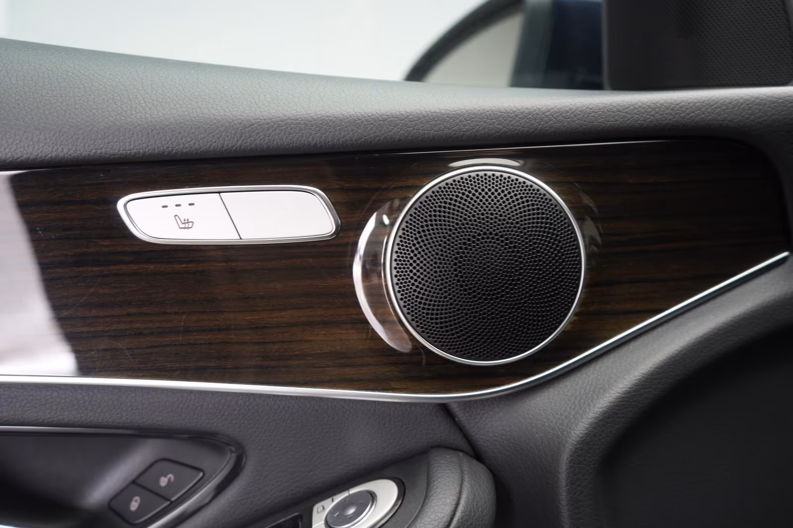 (B-183) Mercedes-Benz(Hybrid) GLC 300 de 4Matic 9G-Tronic Leder/Temp/Kame - Image 17