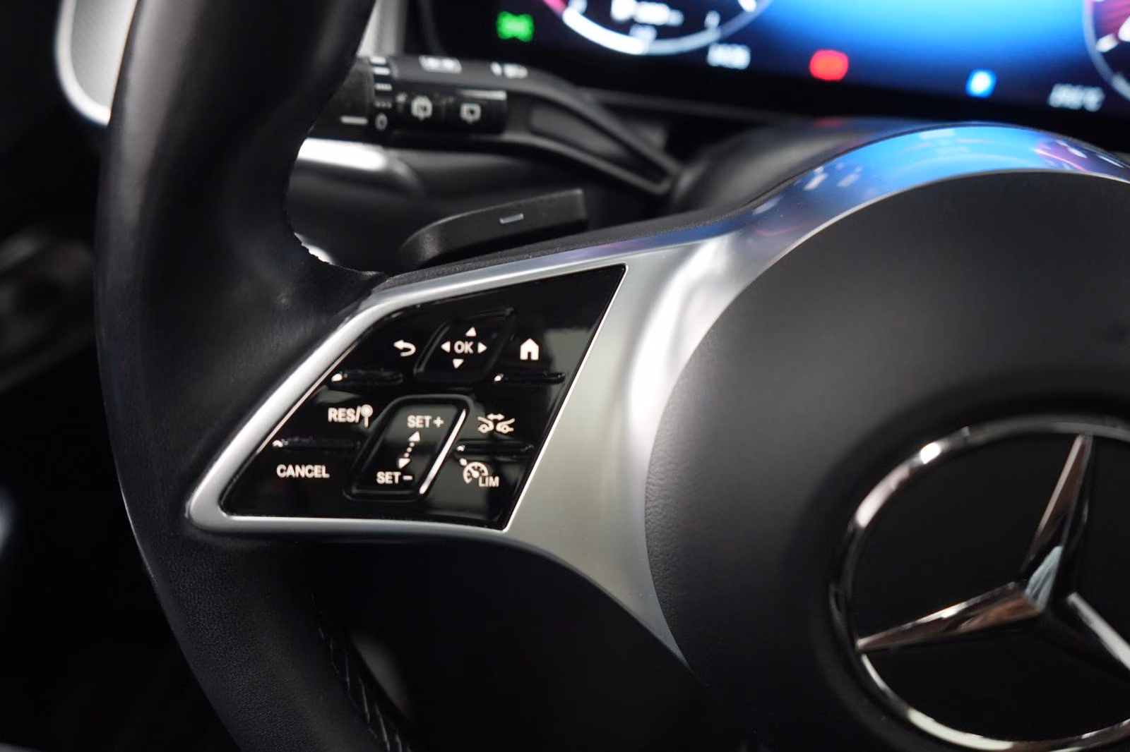 (B-687) Mercedes-Benz GLC 220 d 4Matic 9G-T Avantgarde Distronic/Kam - Image 18
