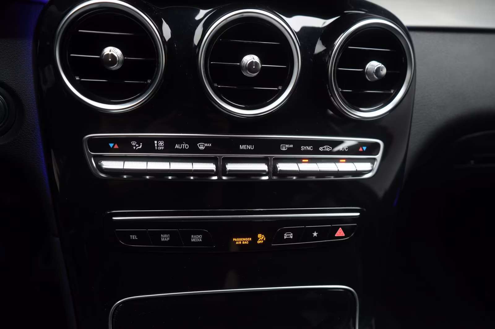 (B-381) Mercedes-Benz GLC 220 d 4Matic 9G-Tronic AMG Distronic/Kamer - Image 13