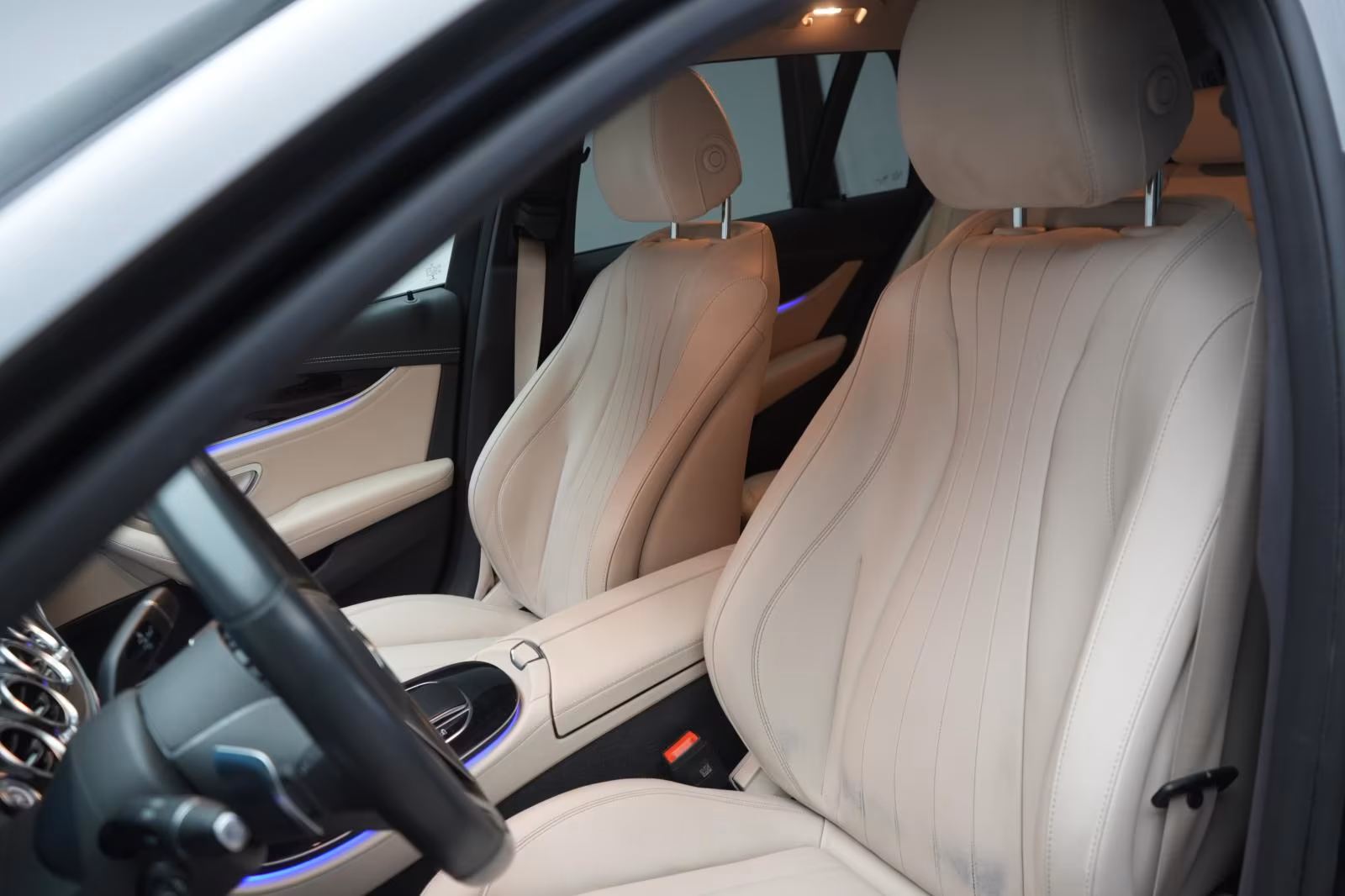 (B-349) Mercedes-Benz(Hybrid) E 300 de T 9G-Tronic AMG Leder/Distronic/Kamer - Image 7
