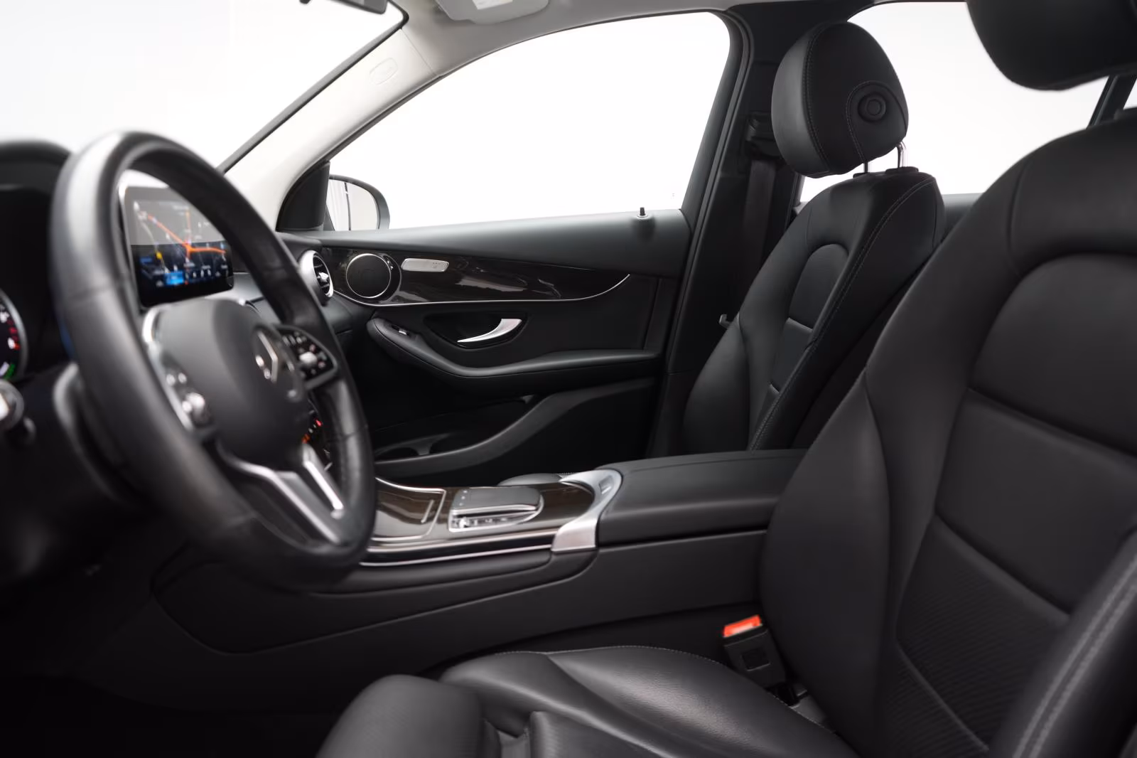 (B-183) Mercedes-Benz(Hybrid) GLC 300 de 4Matic 9G-Tronic Leder/Temp/Kame - Image 6