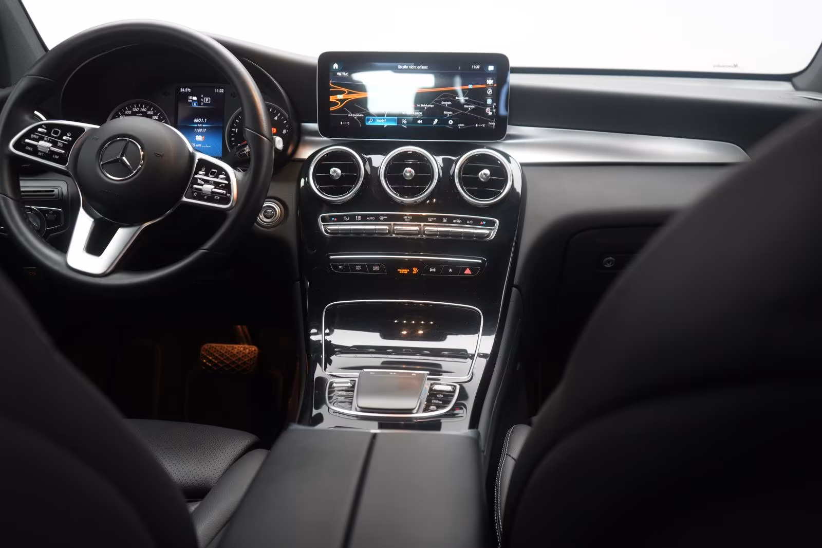 (B-713) Mercedes-Benz(Hybrid) GLC 300 de 4Matic Leder/Temp/Kamera/AHK - Image 16