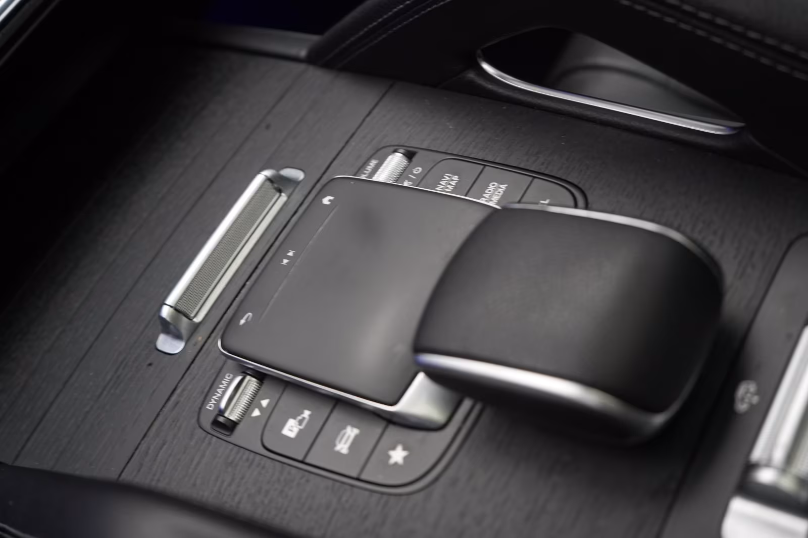 (B-696) Mercedes-Benz(Hybrid) GLE 350 de 4Matic 9G-Tronic AMG Leder/Distroni - Image 15
