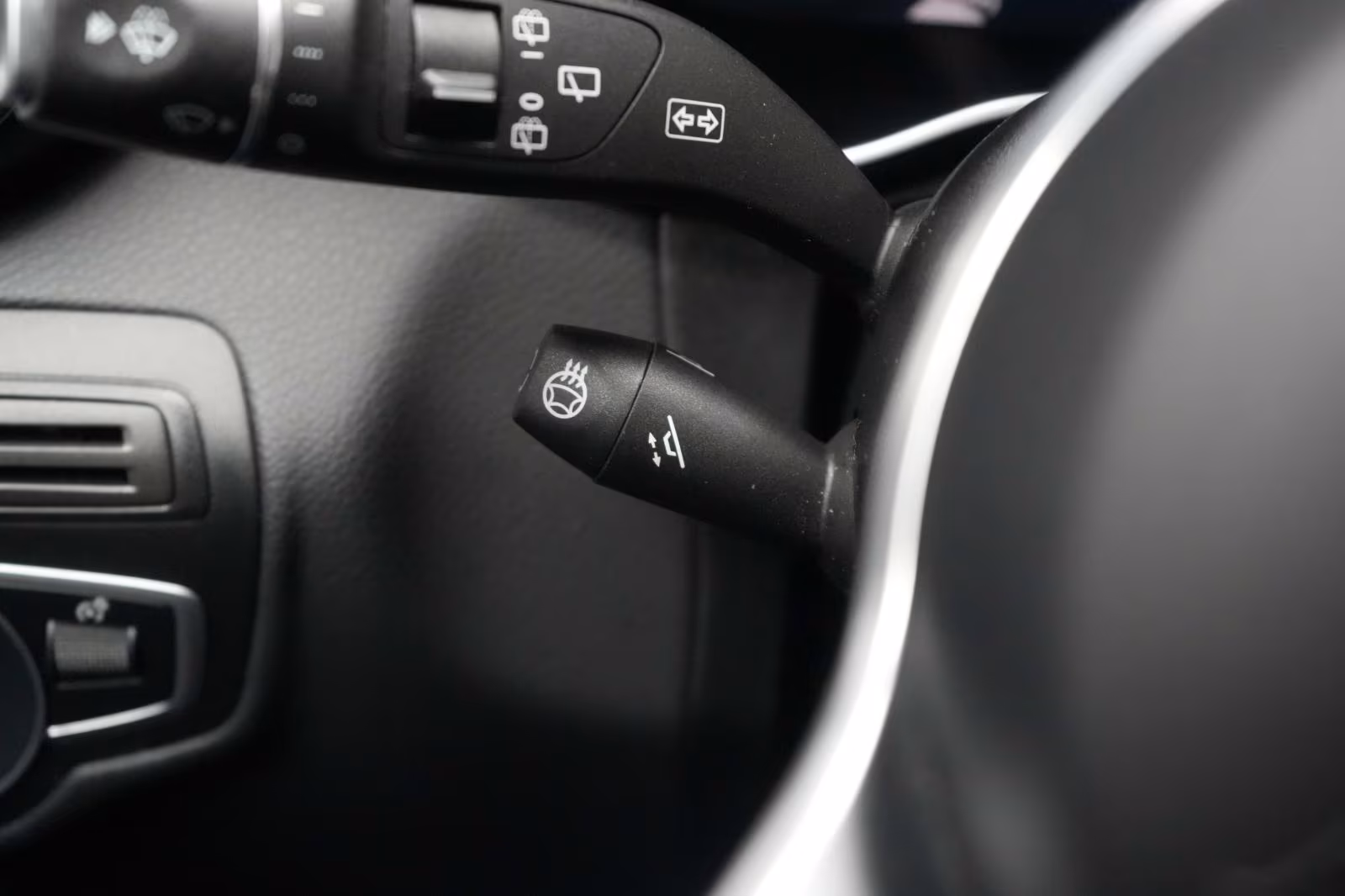 (B-381) Mercedes-Benz GLC 220 d 4Matic 9G-Tronic AMG Distronic/Kamer - Image 15