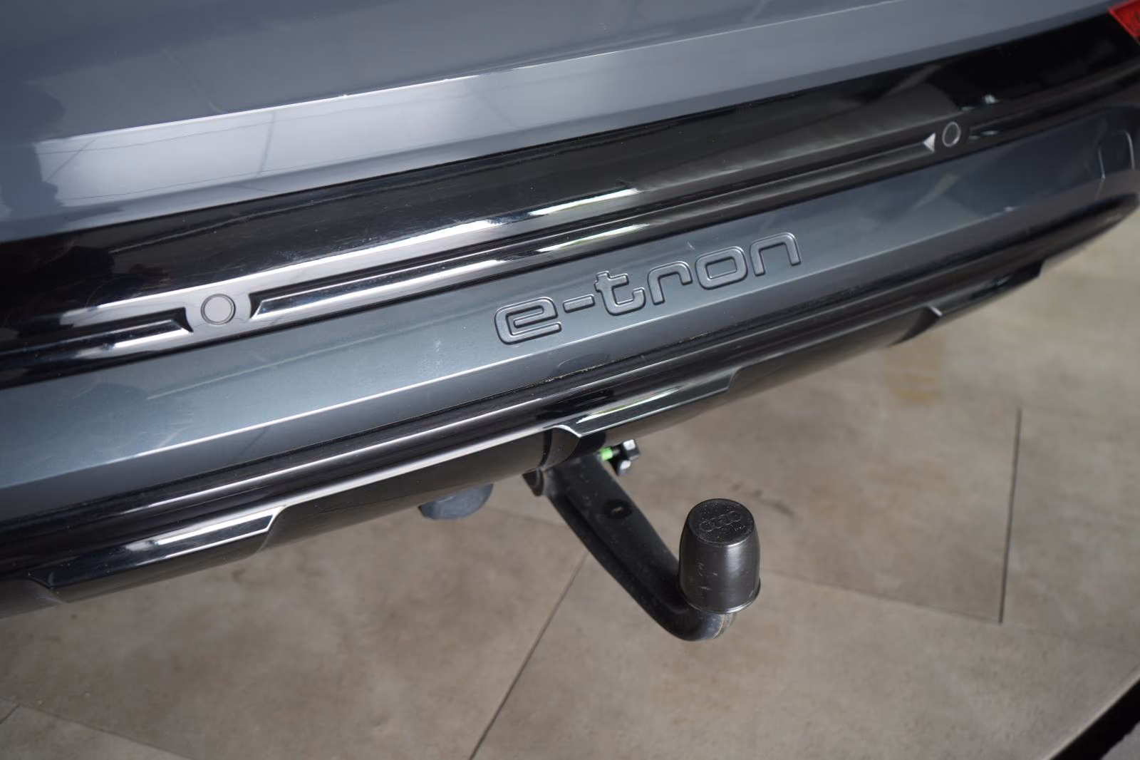 (B-653) Audi Q8 e-tron Sportback 55 quattro advanced - Image 24