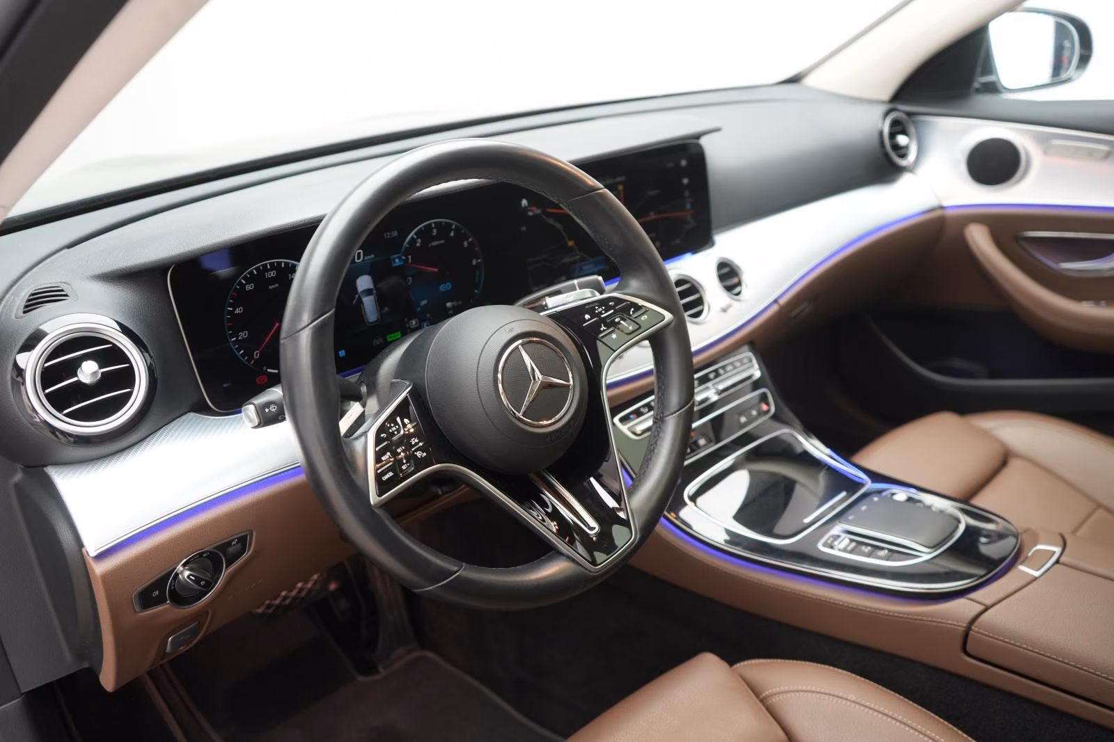 (B-193) Mercedes-Benz(Hybrid) E 300 de T 9G-TRONIC Avantgarde Leder/Distronic/ - Image 7