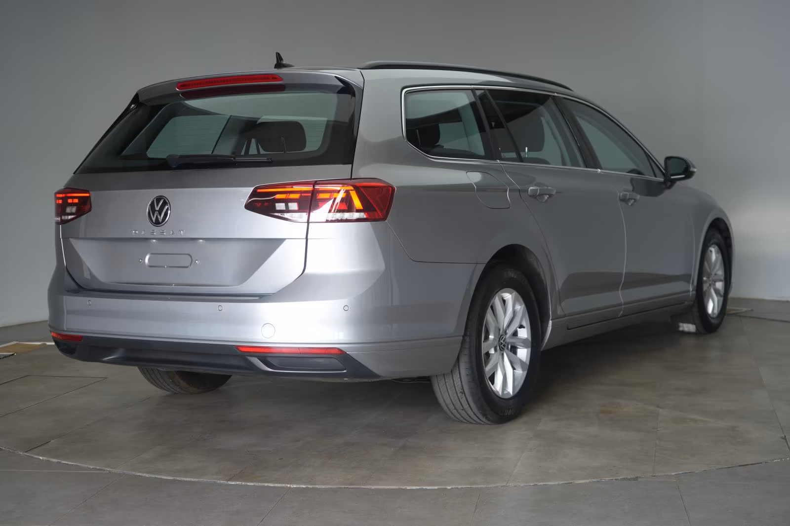 (B-066) Volkswagen Passat Variant 2.0 TDI DSG Business ACC/Kamera/A - Image 5