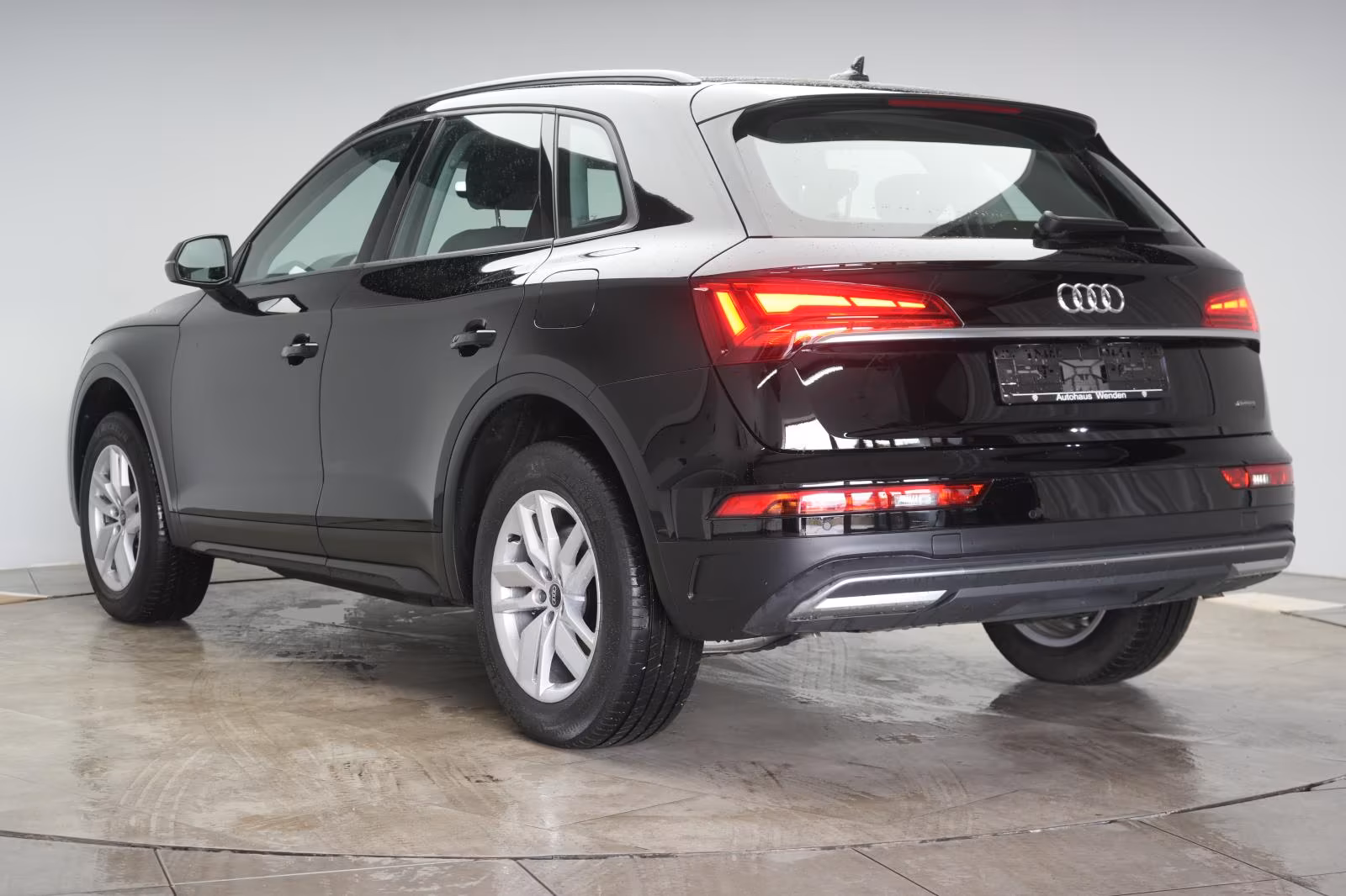 (B-431) Audi Q5(Hybrid) 50 TFSI e Quattro S-tronic Temp/Carplay/Kamer - Image 4