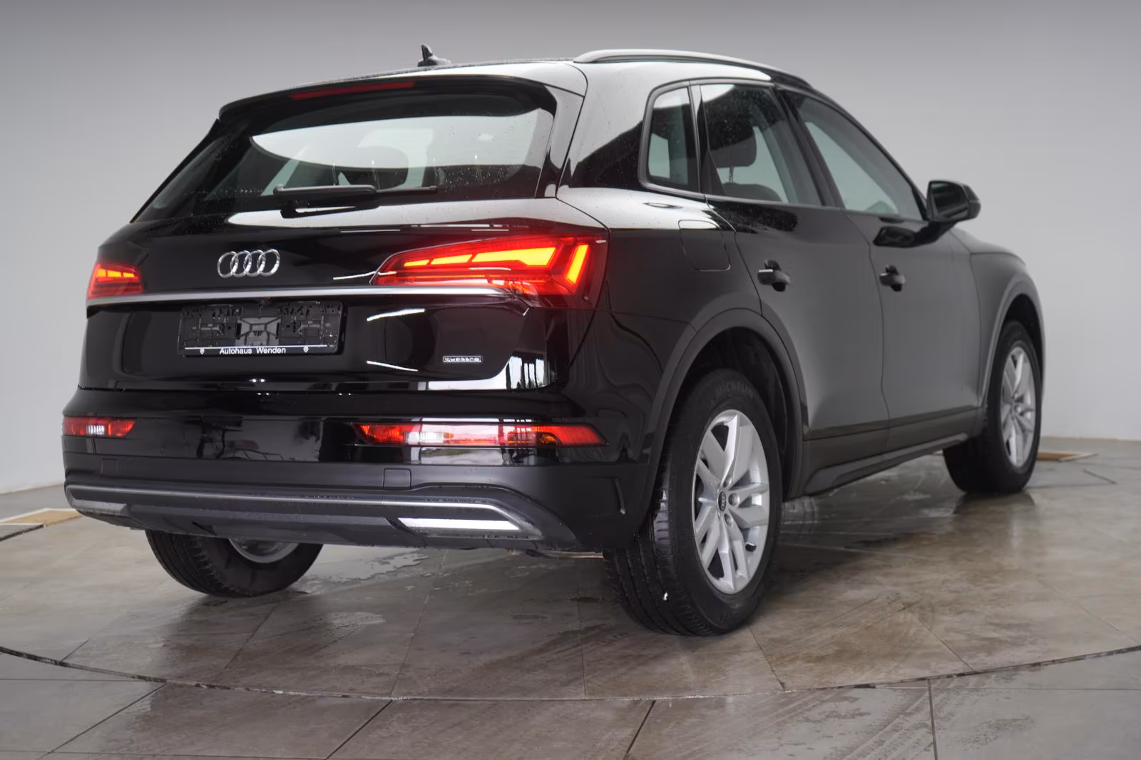 (B-431) Audi Q5(Hybrid) 50 TFSI e Quattro S-tronic Temp/Carplay/Kamer - Image 5
