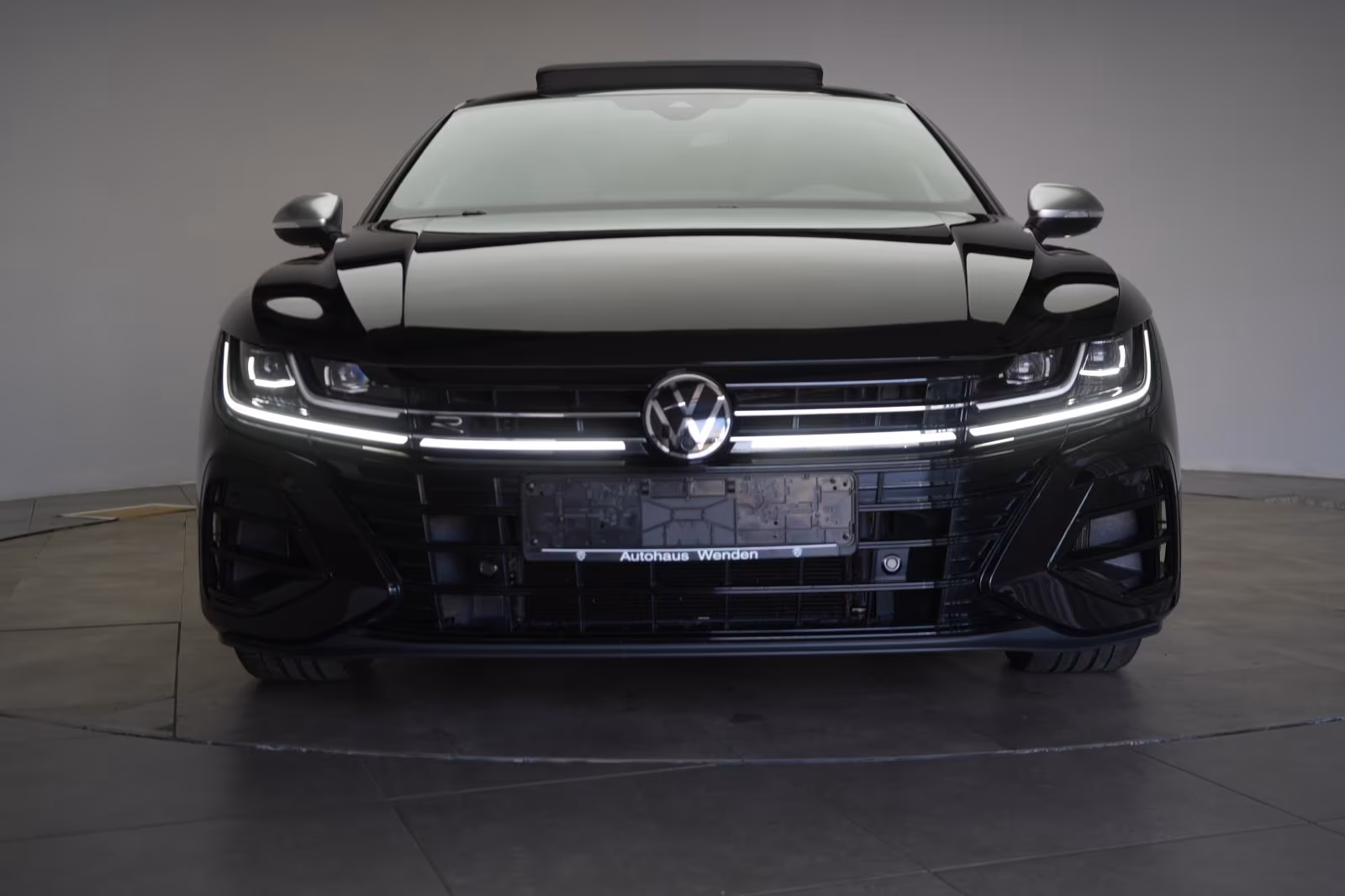 (B-291) Volkswagen Arteon Shooting Brake R 2.0 TSI 4Motion DSG ACC/ - Image 2