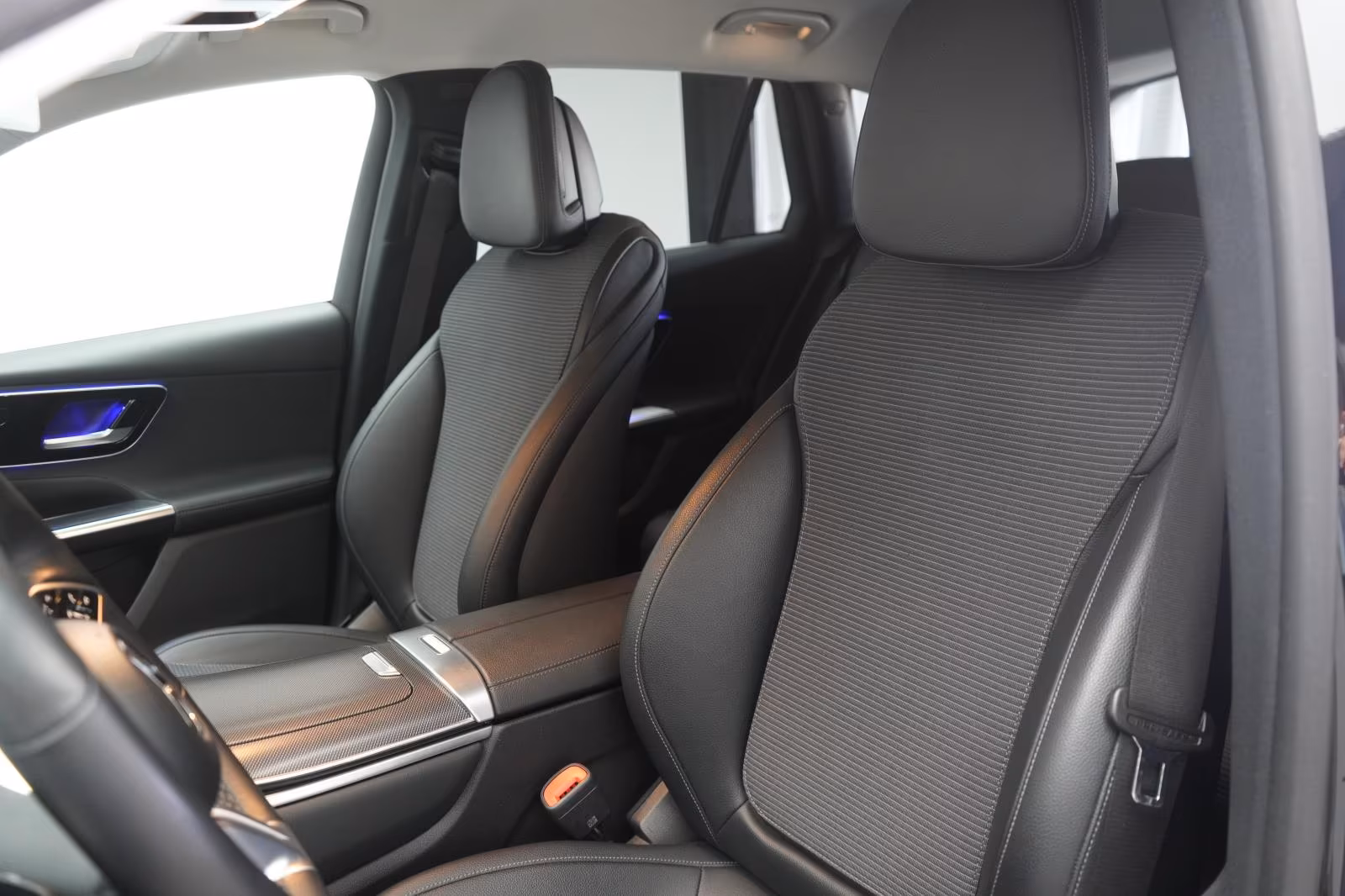 (B-068) Mercedes-Benz GLC 220 d 4Matic 9G-Trnic Avantgarde Advanced - Image 8