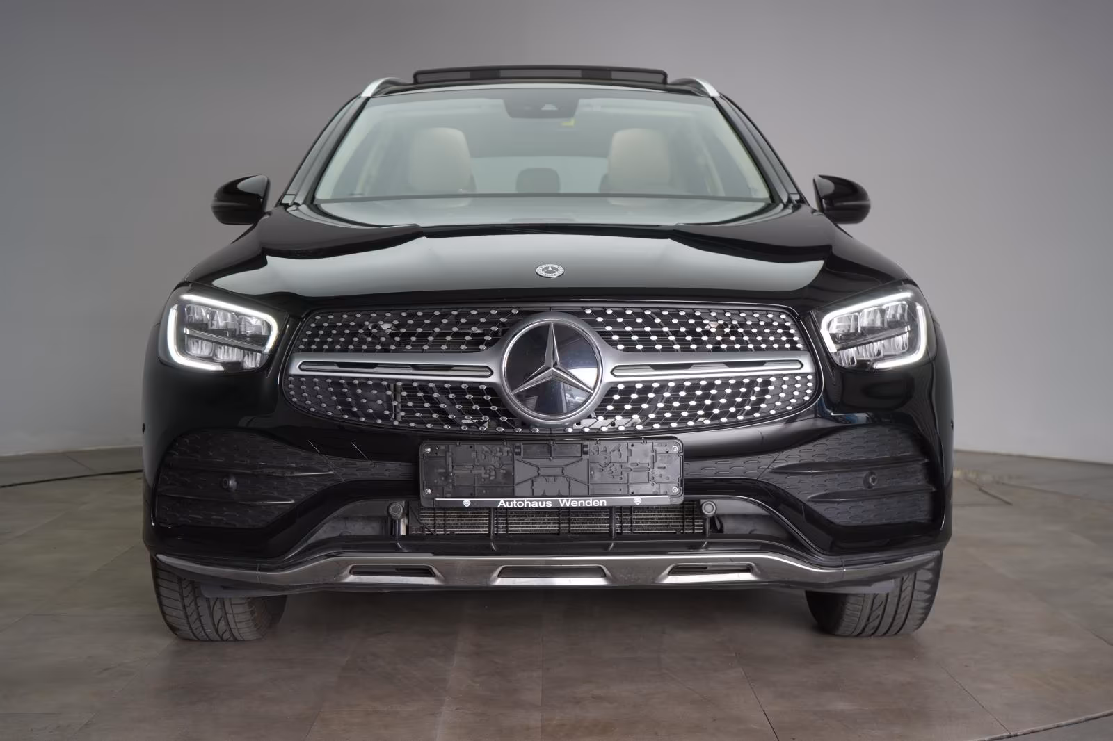 (B-05) Mercedes-Benz GLC 300 4Matic 9G-Tronic AMG Leder/Temp/Pano/Kam - Image 2