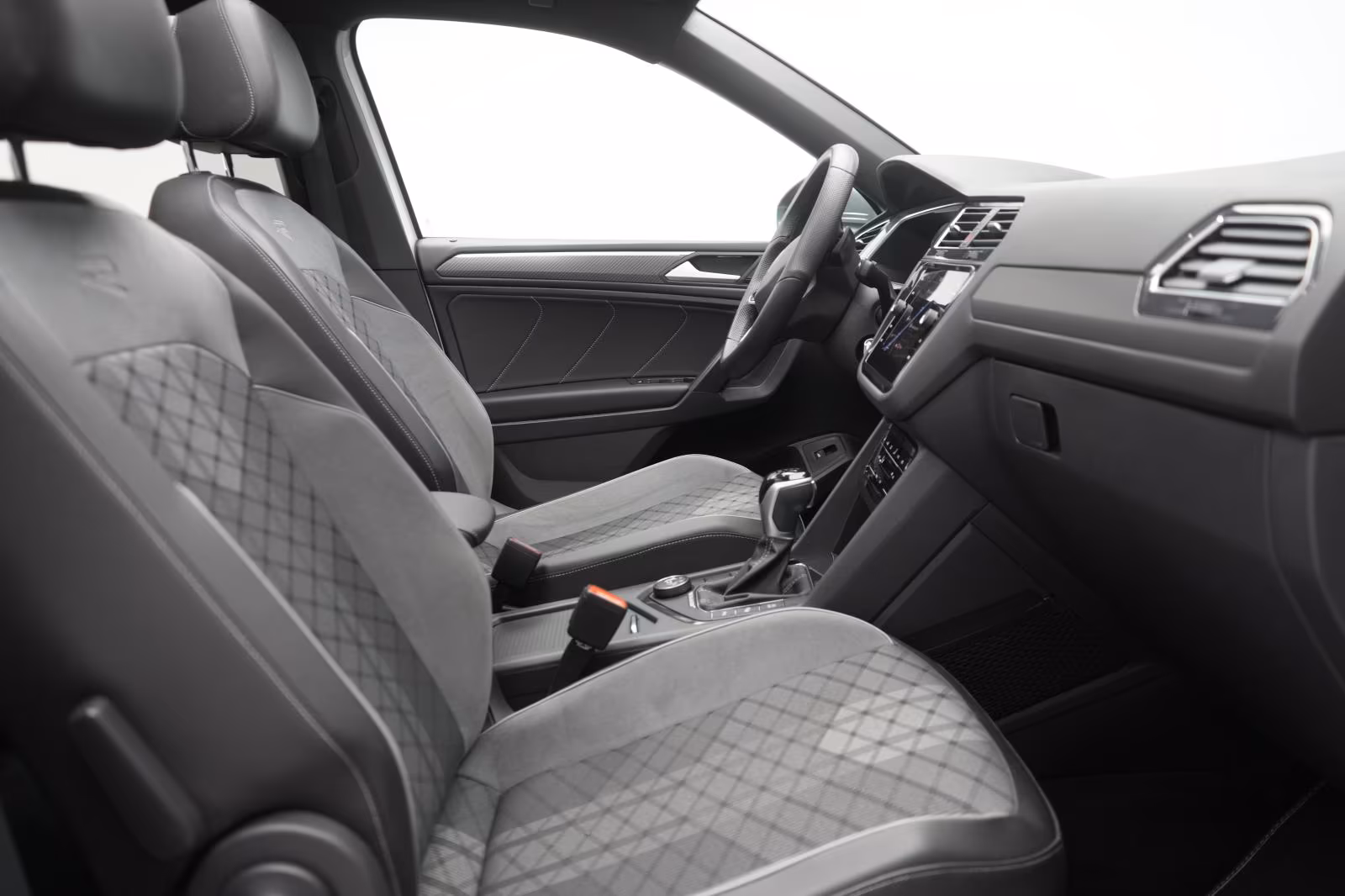 (B-063) Volkswagen Tiguan Allspace 2.0 TDI 4Motion DSG R-Line ACC/V - Image 8