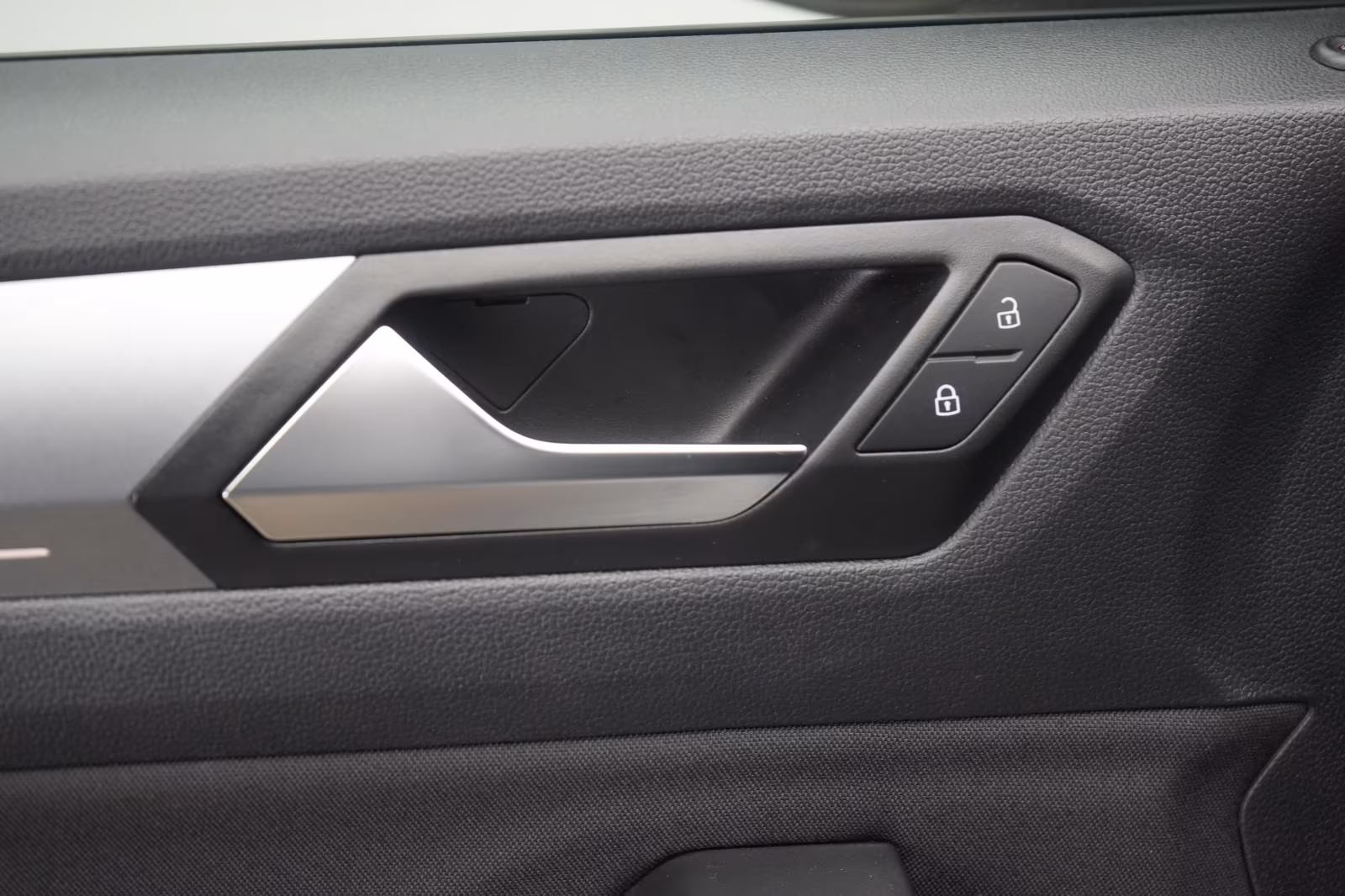 (B-264) Volkswagen T-Roc 1.5 TSI DSG Active CarPlay/ACC/Lane/AHK - Image 16