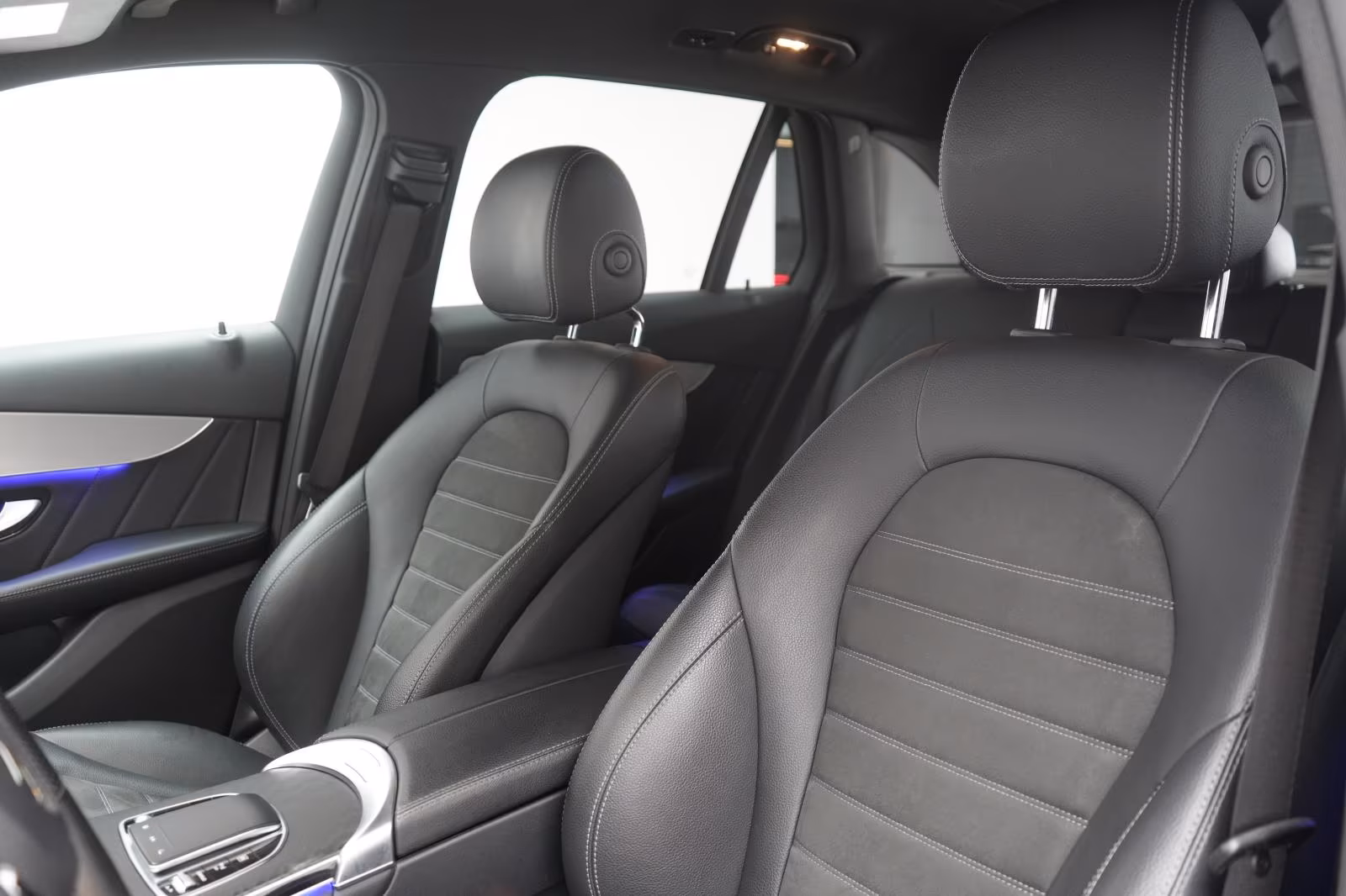 (B-304) Mercedes-Benz(Hybrid) GLC 300 de 4Matic 9G-Tronic AMG Temp/Kamer - Image 7