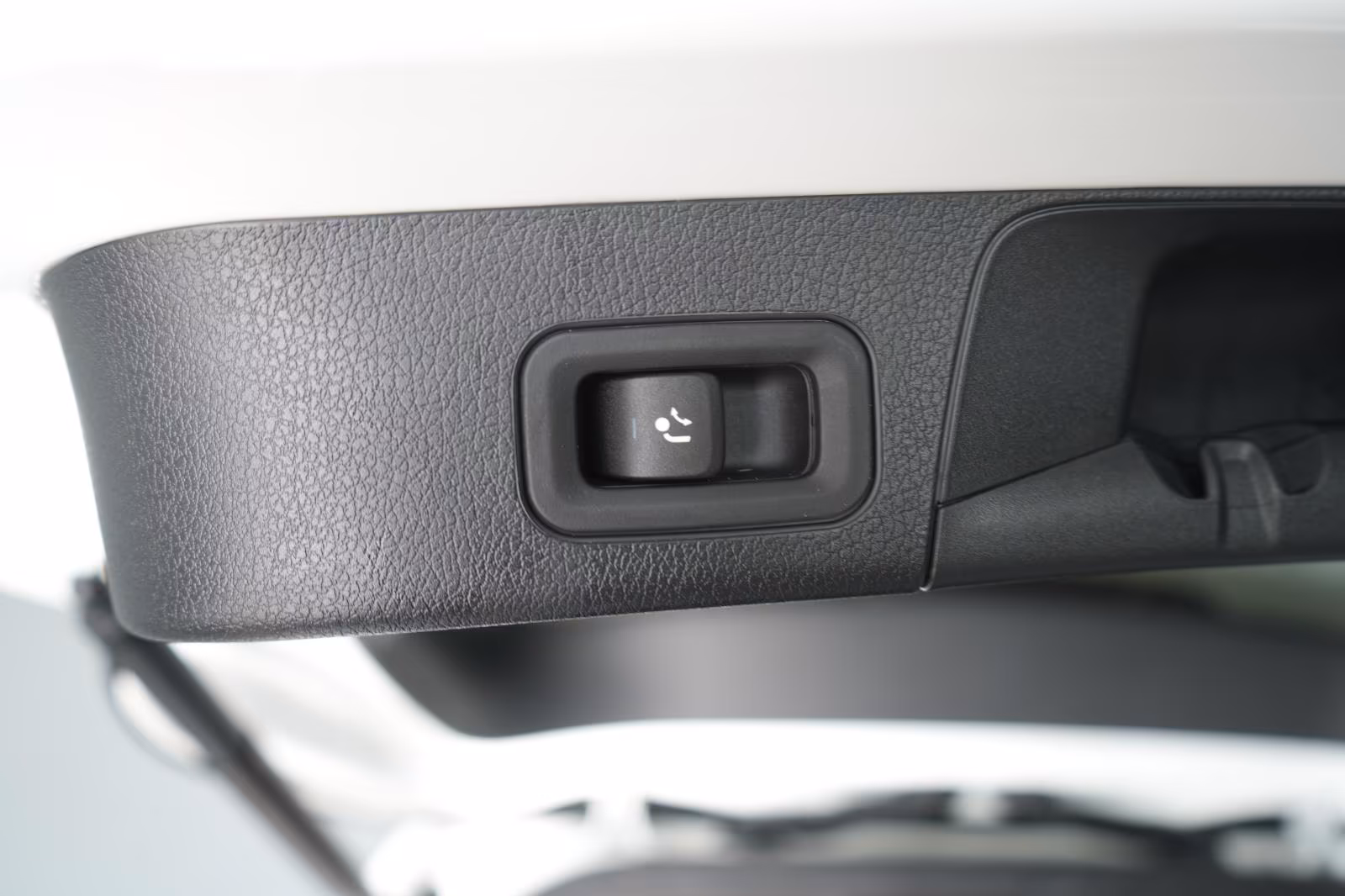 (B-228) Mercedes-Benz GLB 220 d 4Matic 8G-DCT AMG Kamera/AHK/Lane - Image 27