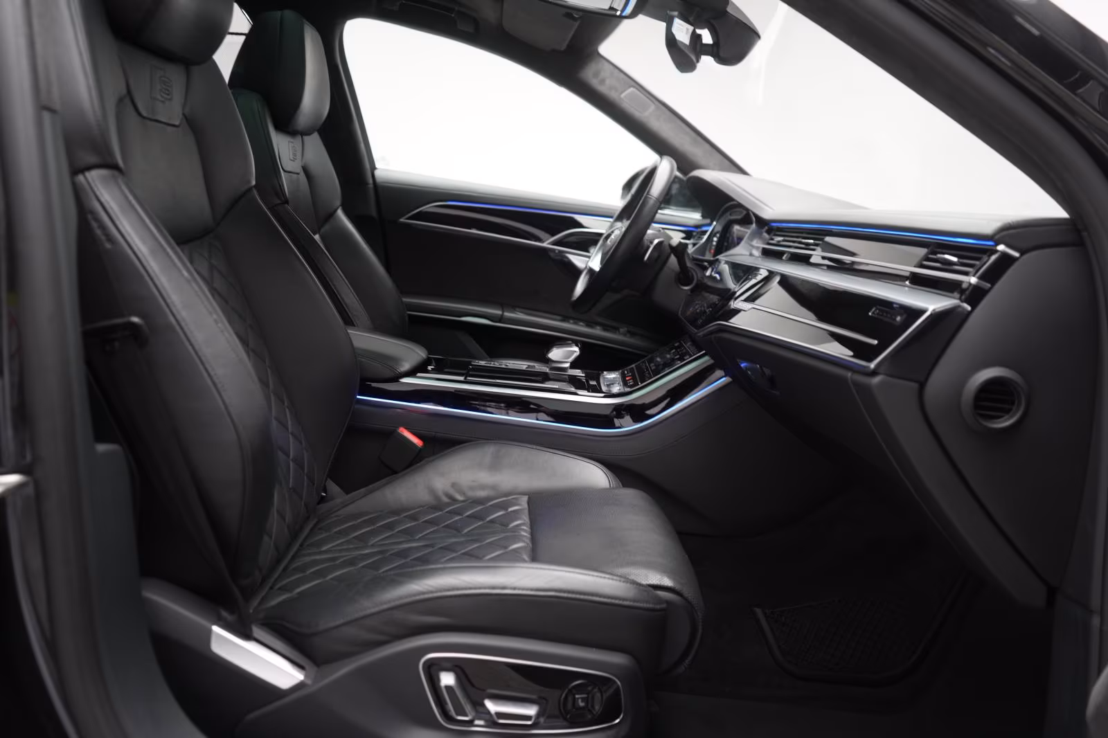 (B-307) Audi A8 60 TFSI e quattro tiptronic Leder/ACC/Kamera/ - Image 9