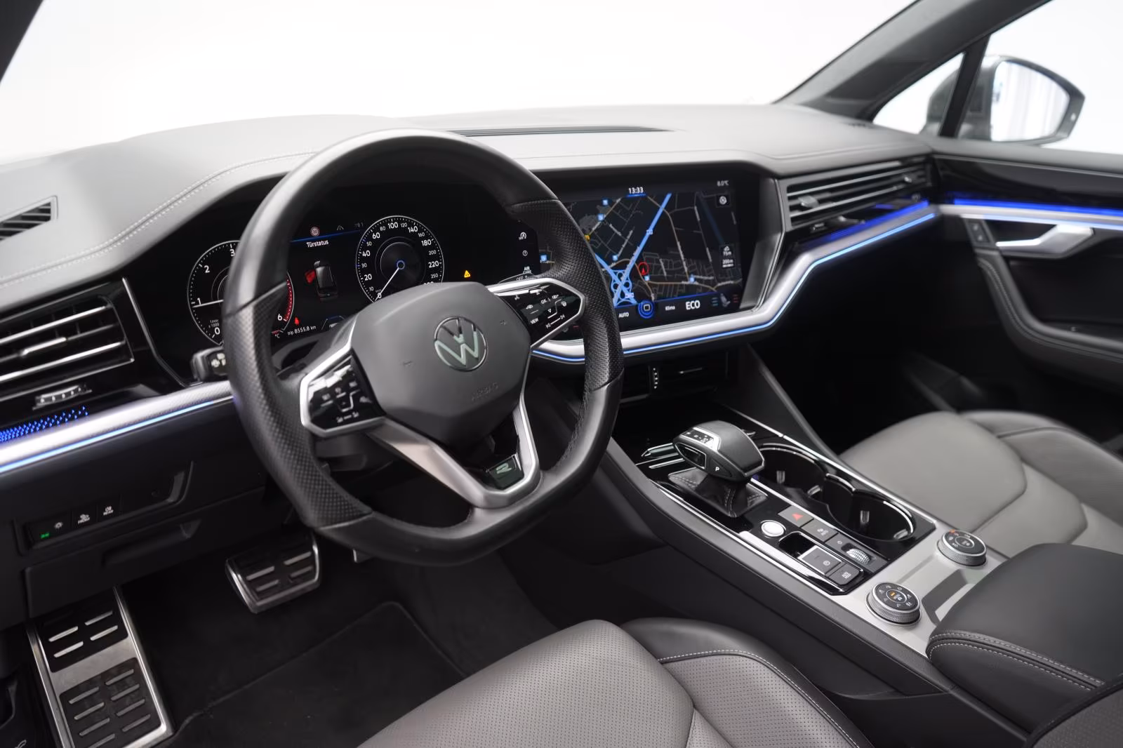 (B-411) Volkswagen Touareg 3.0 V6 TDI 4Motion R-Line Leder/ACC/Kame - Image 8