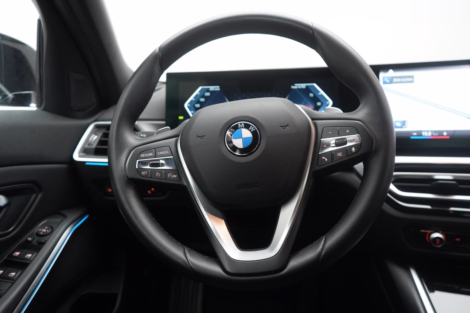 (B-425) BMW 320 i Leder/Temp/Hifi/Wide/CarPlay/Lane - Image 18