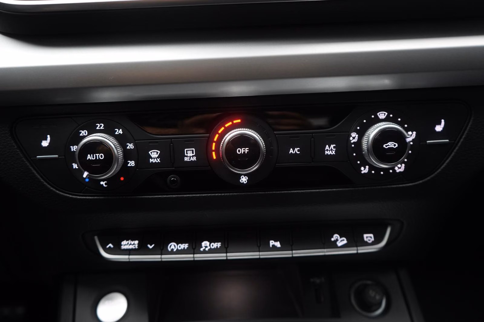 (B-001) Audi Q5 40 TDI quattro S tronic Temp/Kamera/Virtual/L - Image 13