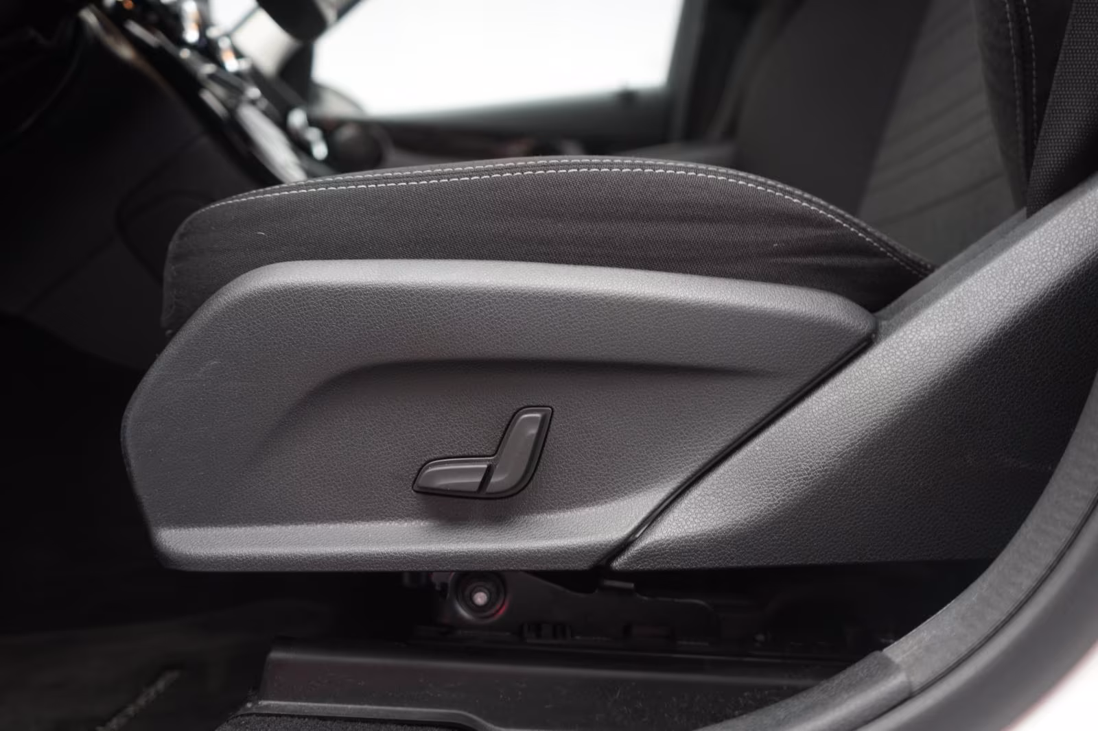 (B-212) Mercedes-Benz GLC 220 d 4Matic 9G-Tronic CarPlay/Temp/Kamer - Image 14