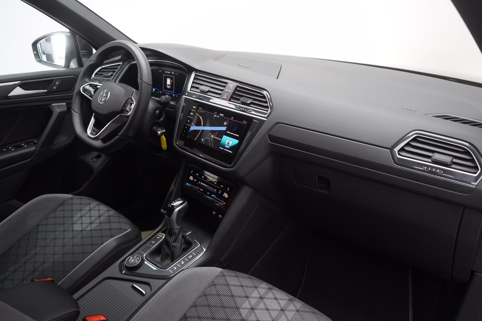 (B-301) Volkswagen Tiguan 2.0 TDI 4Motion DSG R line ACC/Kamera/Vir - Image 10