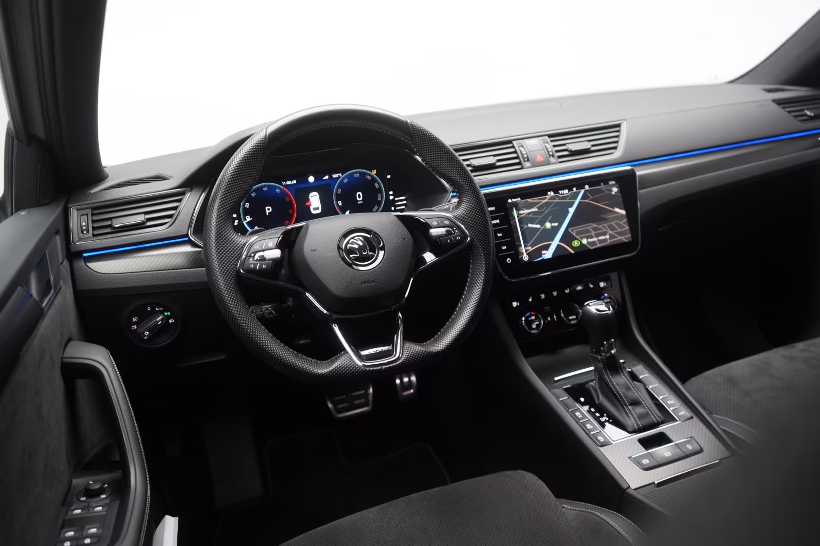 (B-311) Skoda Superb 2.0 TDI Sportline ACC/Kamera/Virtual/AHK/ - Image 7