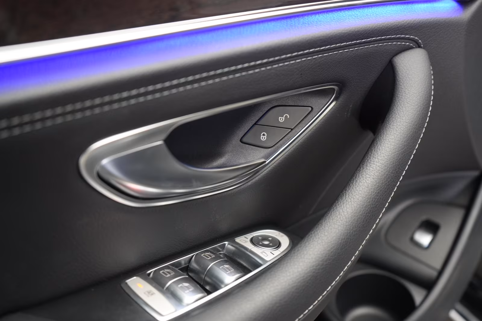 (B-128) Mercedes-Benz(Hybrid) E 300 de 9G-Tronic Exclusive Leder/Distronic/Ka - Image 12