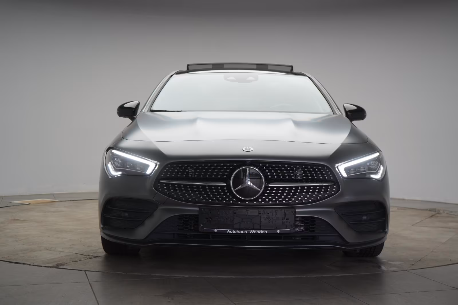 (B-318) Mercedes-Benz CLA 220 Shooting Brake d 4Matic 8G-DCT AMG L - Image 2