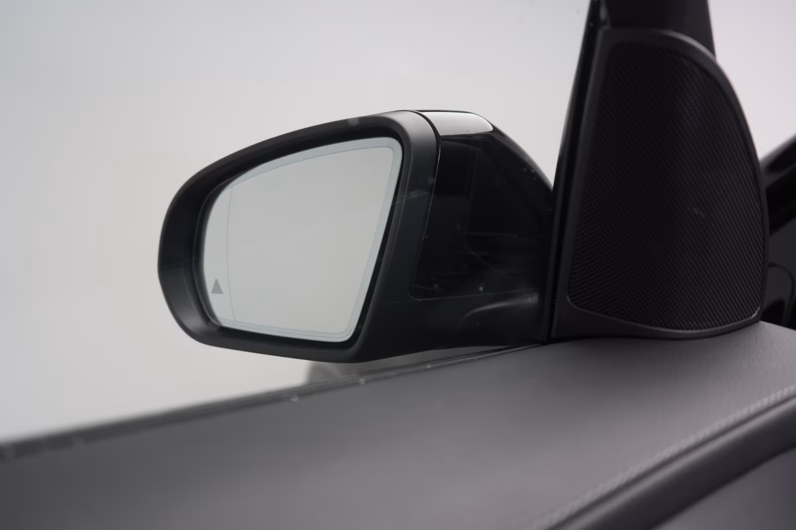 (B-739) Mercedes-Benz GLC 300 d 4Matic 9G-Tronic AMG Distronic/Kam - Image 22