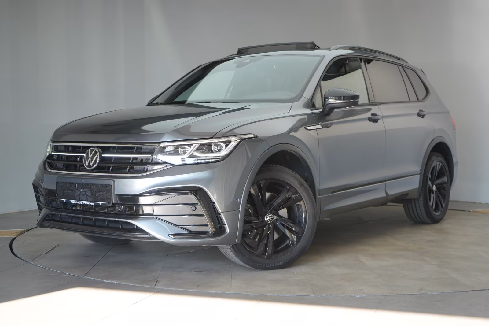 (B-045) Volkswagen Tiguan Allspace 2.0 TDI 4Motion DSG R-Line ACC/K - Image 3