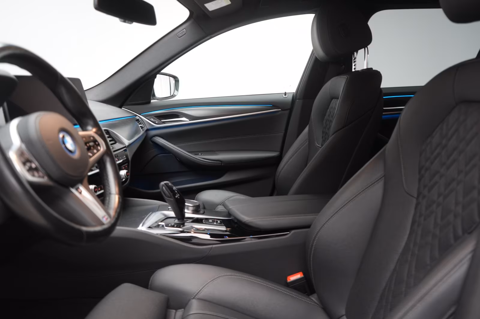 (B-456) BMW(Hybrid) 530 e xDrive Touring M Sport Leder/ACC/Kamera/Vi - Image 6