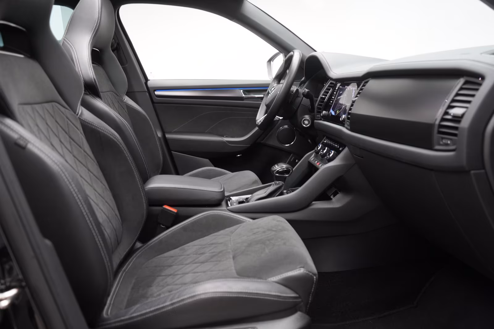 (B-611) Skoda Kodiaq 2.0 TDI Sportline ACC/Kamera/Canton/Pano/ - Image 9